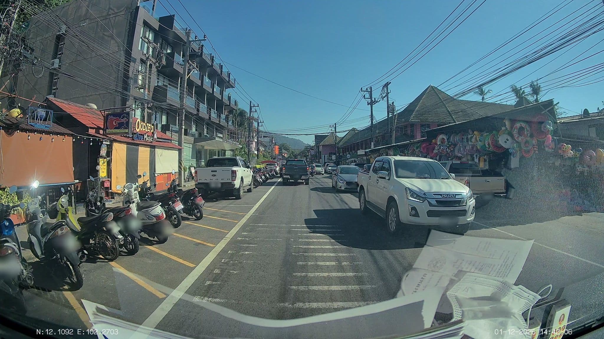 Street view near la bella koh chang, Ko Chang — © ThailandCambodia (CC BY-SA · Mapillary)
