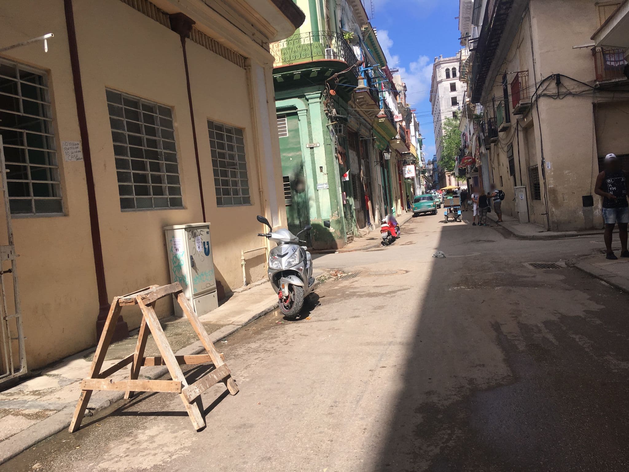 Street view near Casa Colba, La Habana Vieja