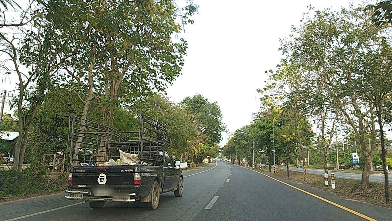 Street view near จิตราศรม, Khlung — © ozflor (CC BY-SA · Mapillary)