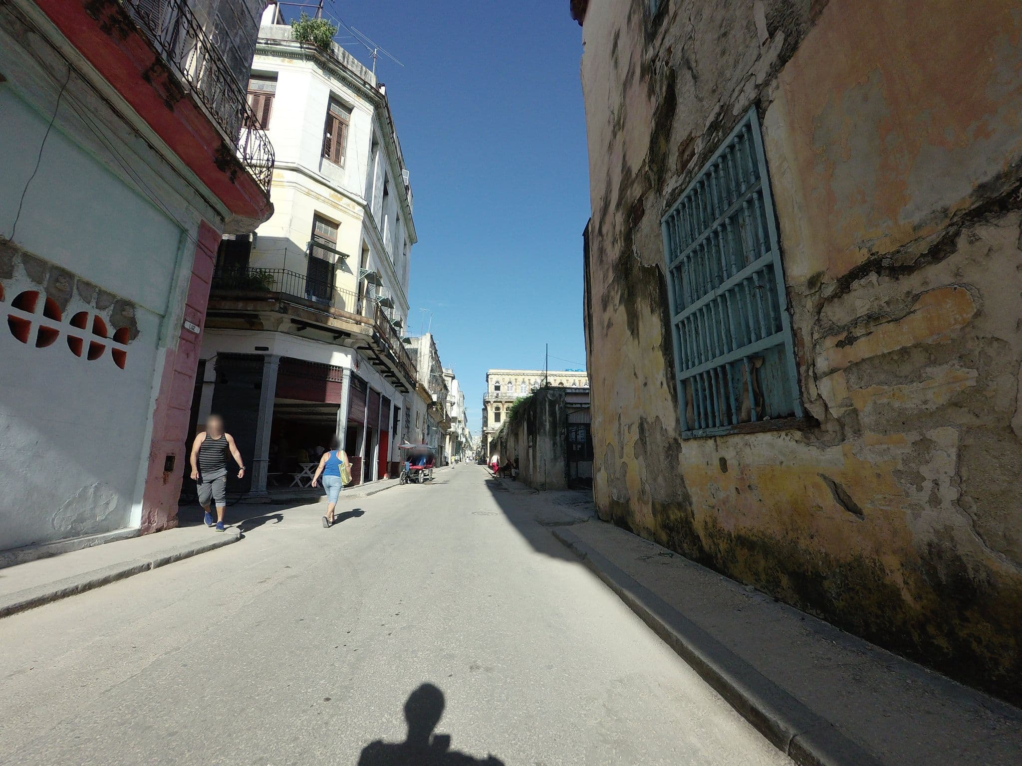 Street view near Renta Carlos Hab Vieja, La Habana Vieja