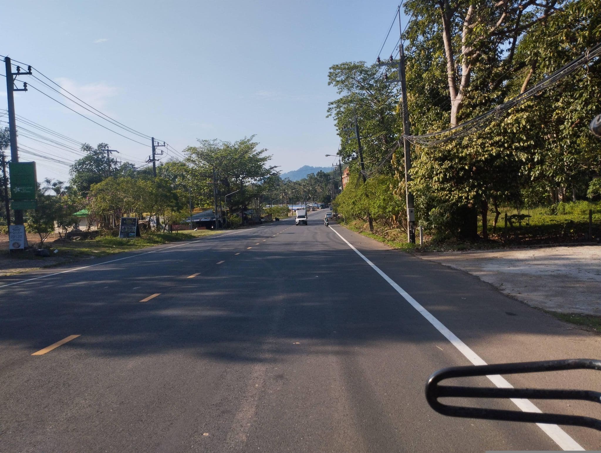 Street view near Keereta Resort & Spa, Ko Chang — © yard24 (CC BY-SA · Mapillary)