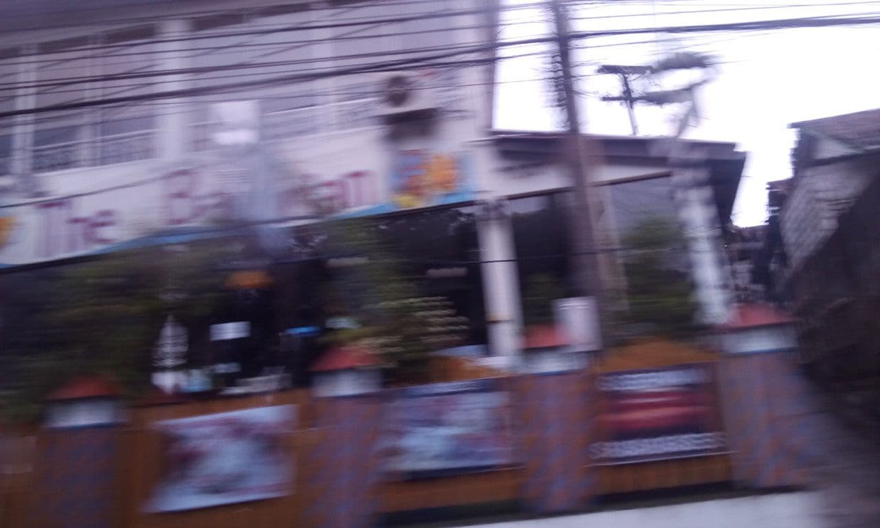 Street view near Keereeelé (โรงแรมคีรีเอเล), Ko Chang — © ozflor (CC BY-SA · Mapillary)