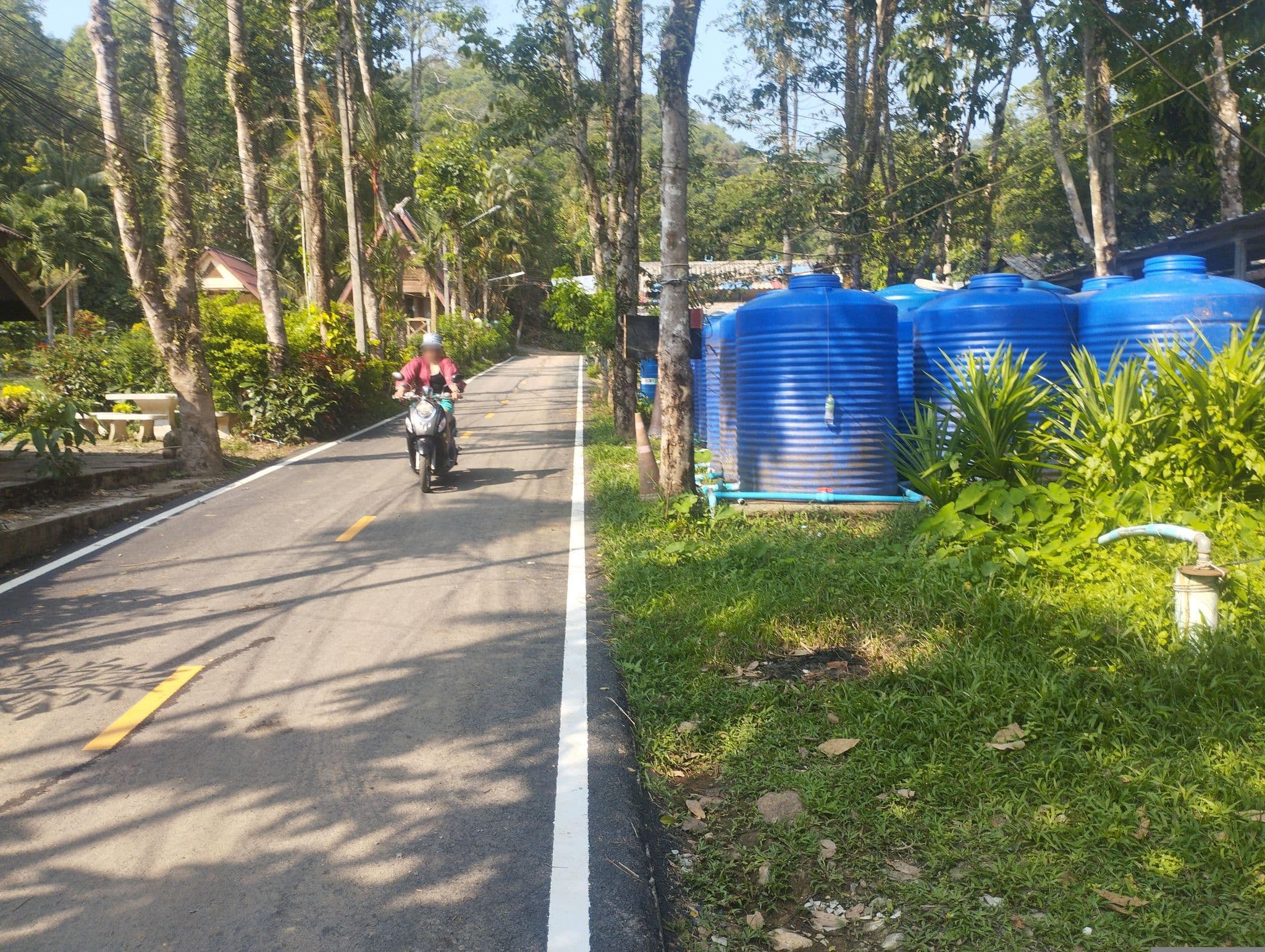 Street view near tony's view, Ko Chang — © yard24 (CC BY-SA · Mapillary)