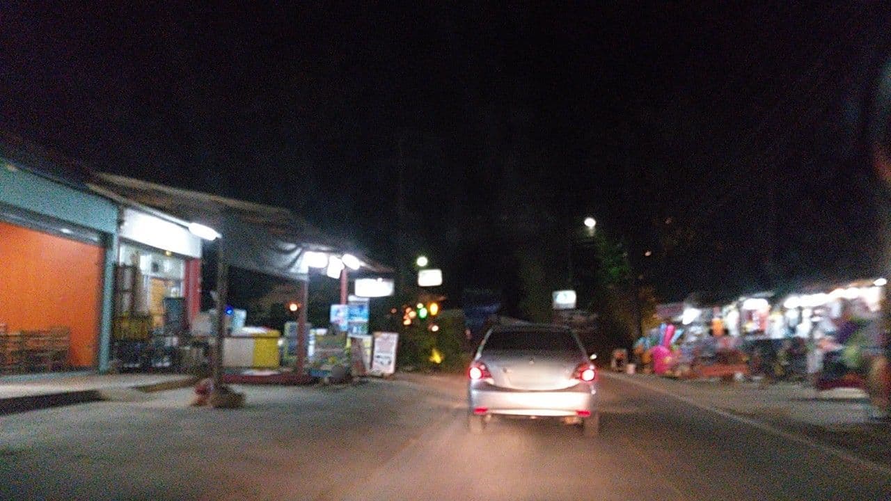 Street view near Sea Breeze Room 16, Ko Chang — © ozflor (CC BY-SA · Mapillary)