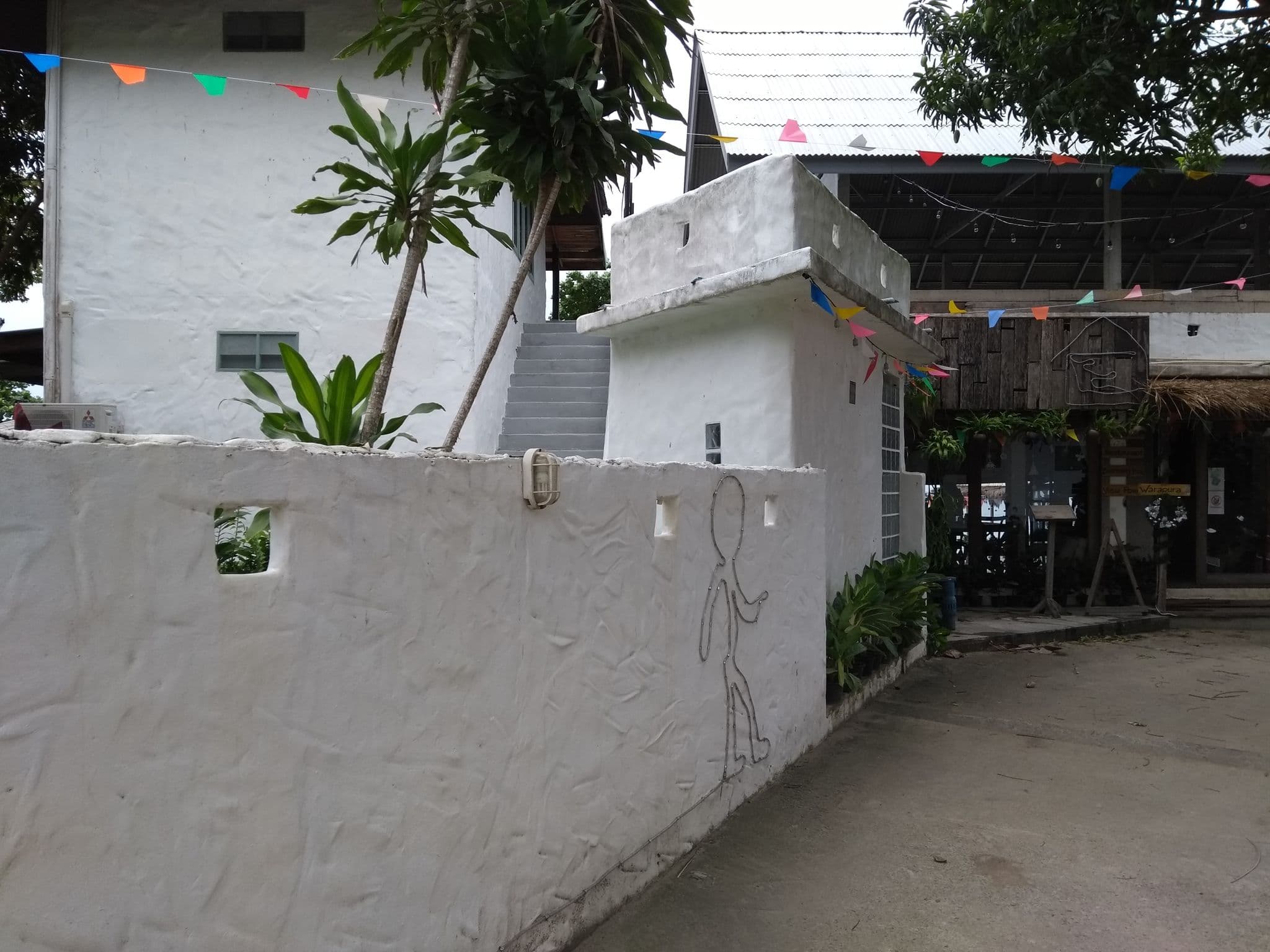 Street view near blue sky resort, Ko Chang — © captainkoons (CC BY-SA · Mapillary)