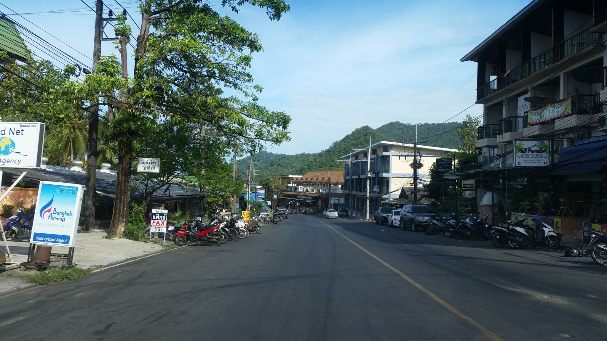 Street view near Sea Sun Hotel&Bungalow, Ko Chang — © martijnvdr (CC BY-SA · Mapillary)