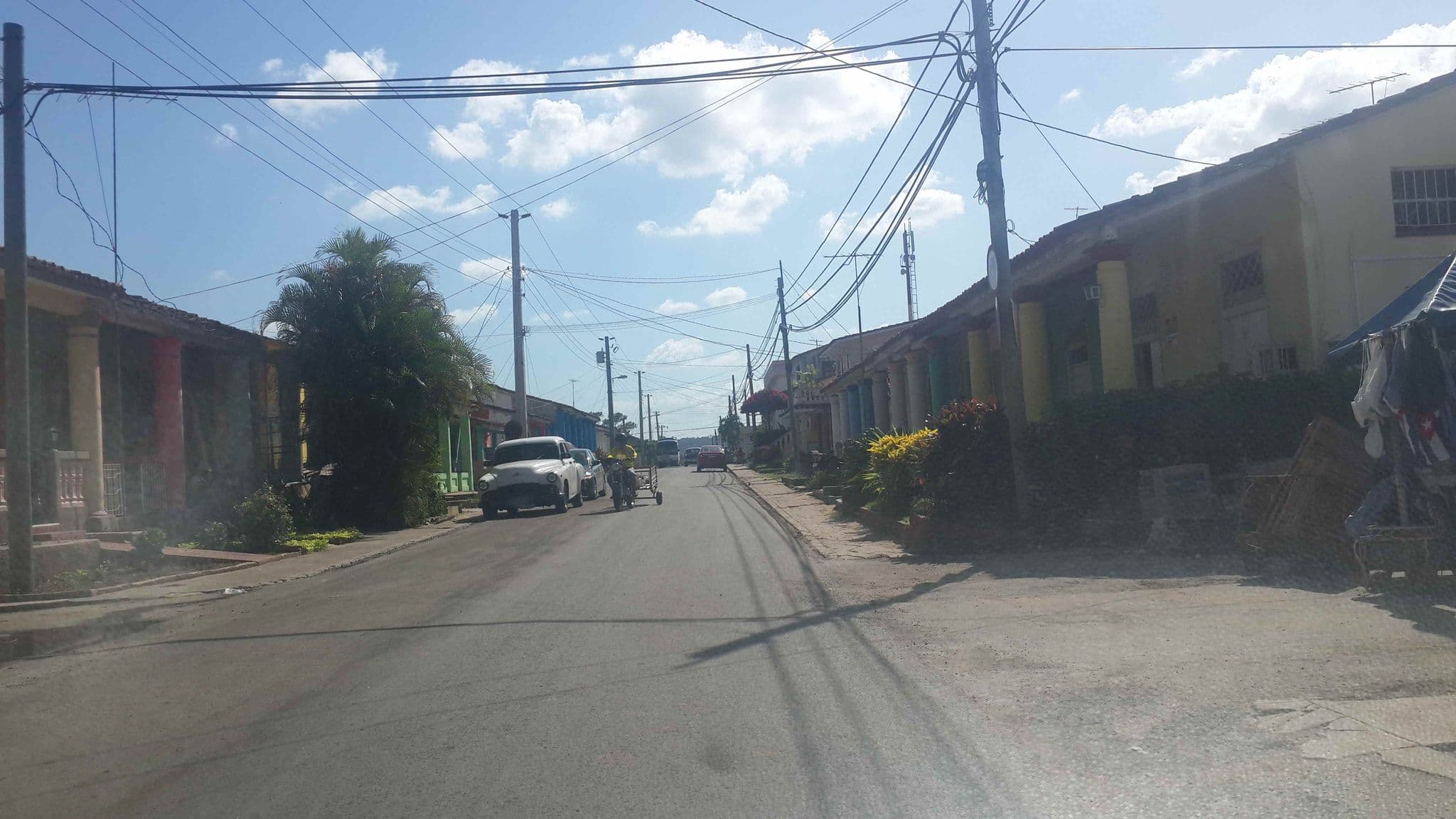 Street view near Casa Magdalena y Deulofeu, Viñales