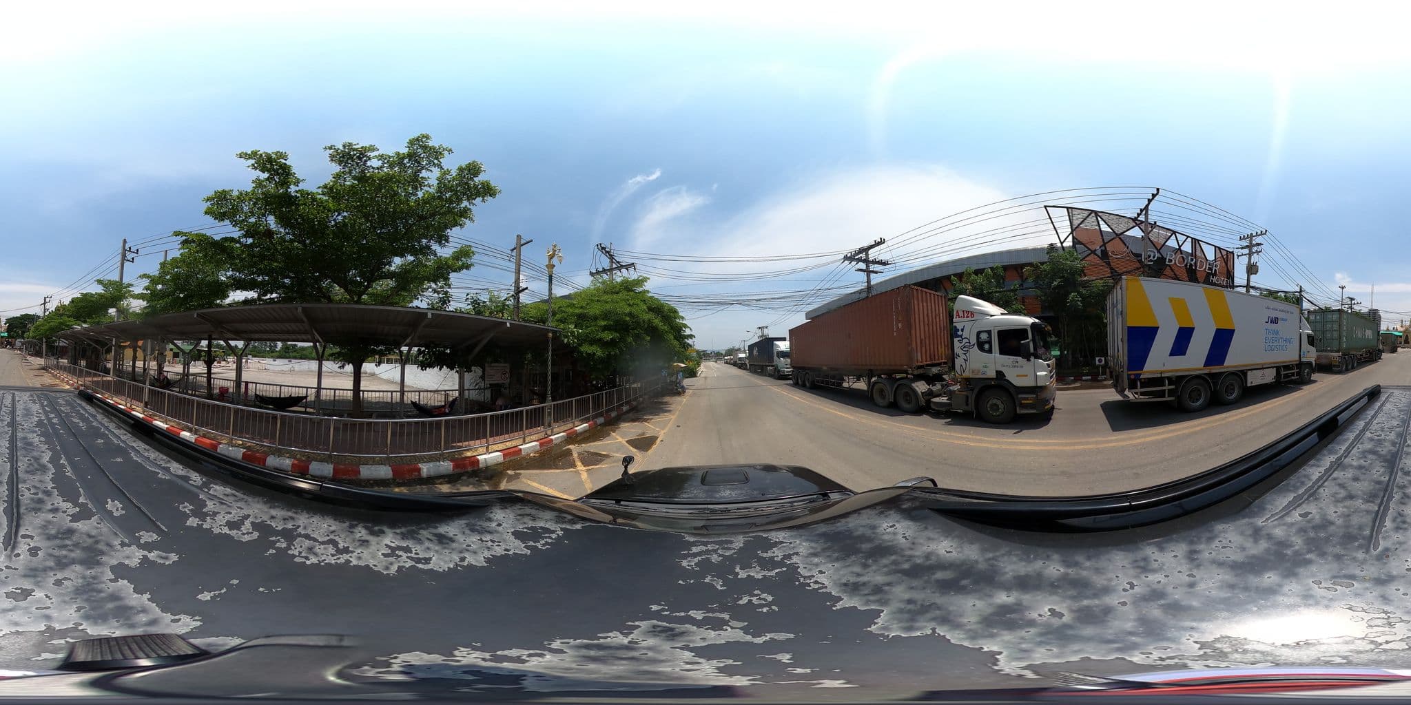 Street view near At Border Hotel (โรงแรมแอทบอร์เดอร์), Aranyaprathet — © nuttawutbunta (CC BY-SA · Mapillary)