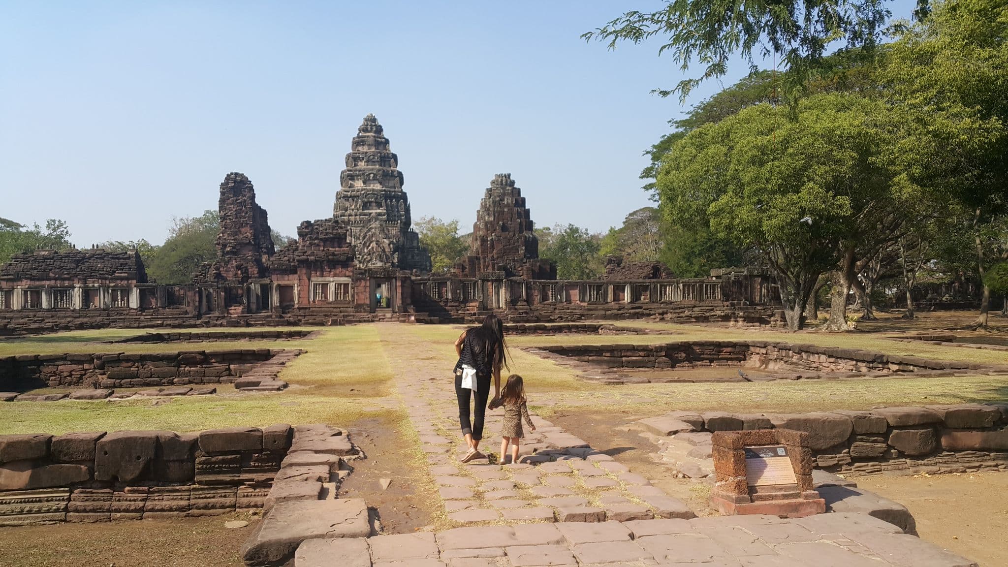 Street view near Pimai Paradise, Phimai — © jrcarlsen (CC BY-SA · Mapillary)