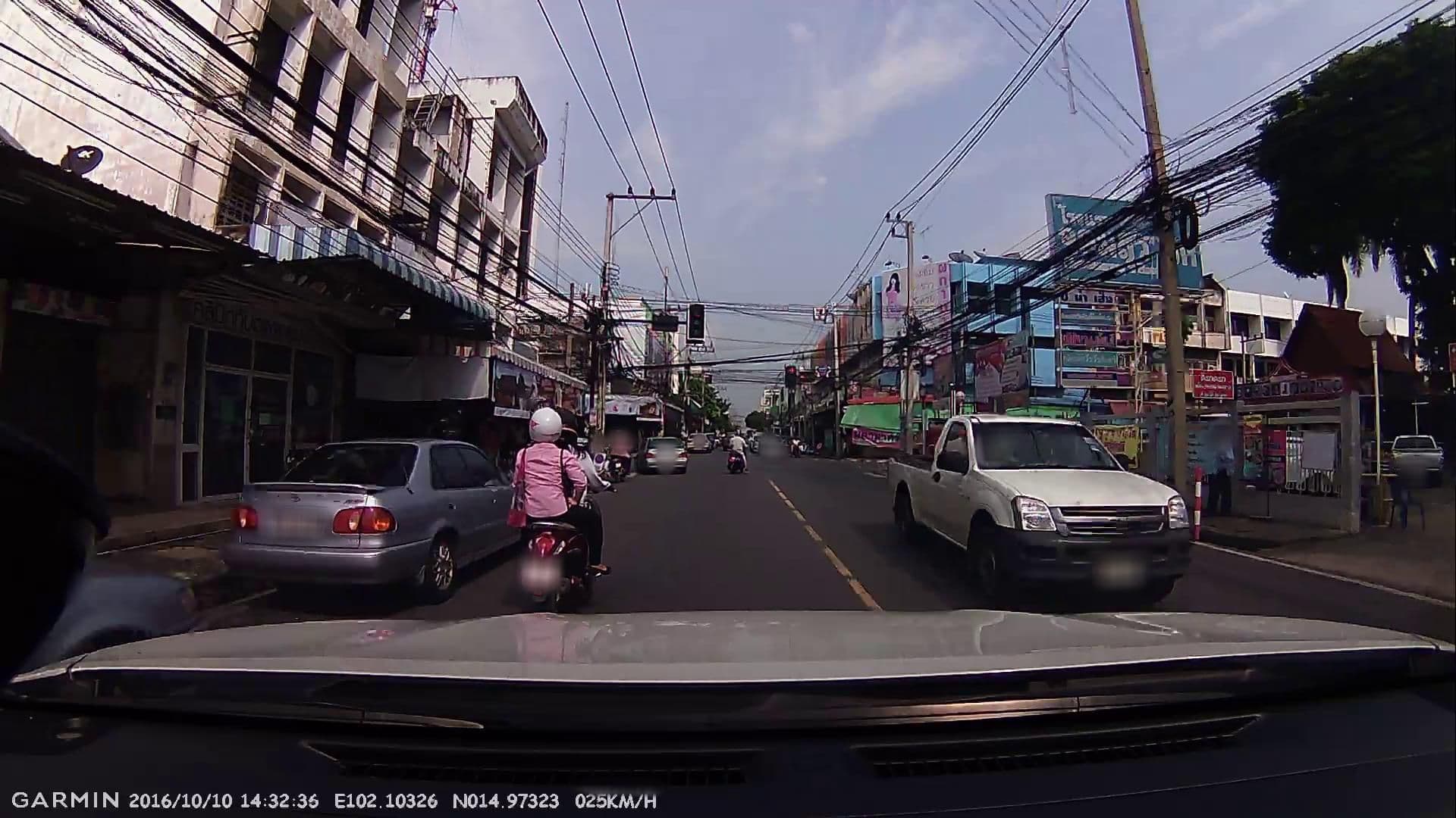 Street view near โรงแรมจอมสุรางค์, Nakhon Ratchasima — © poramet (CC BY-SA · Mapillary)