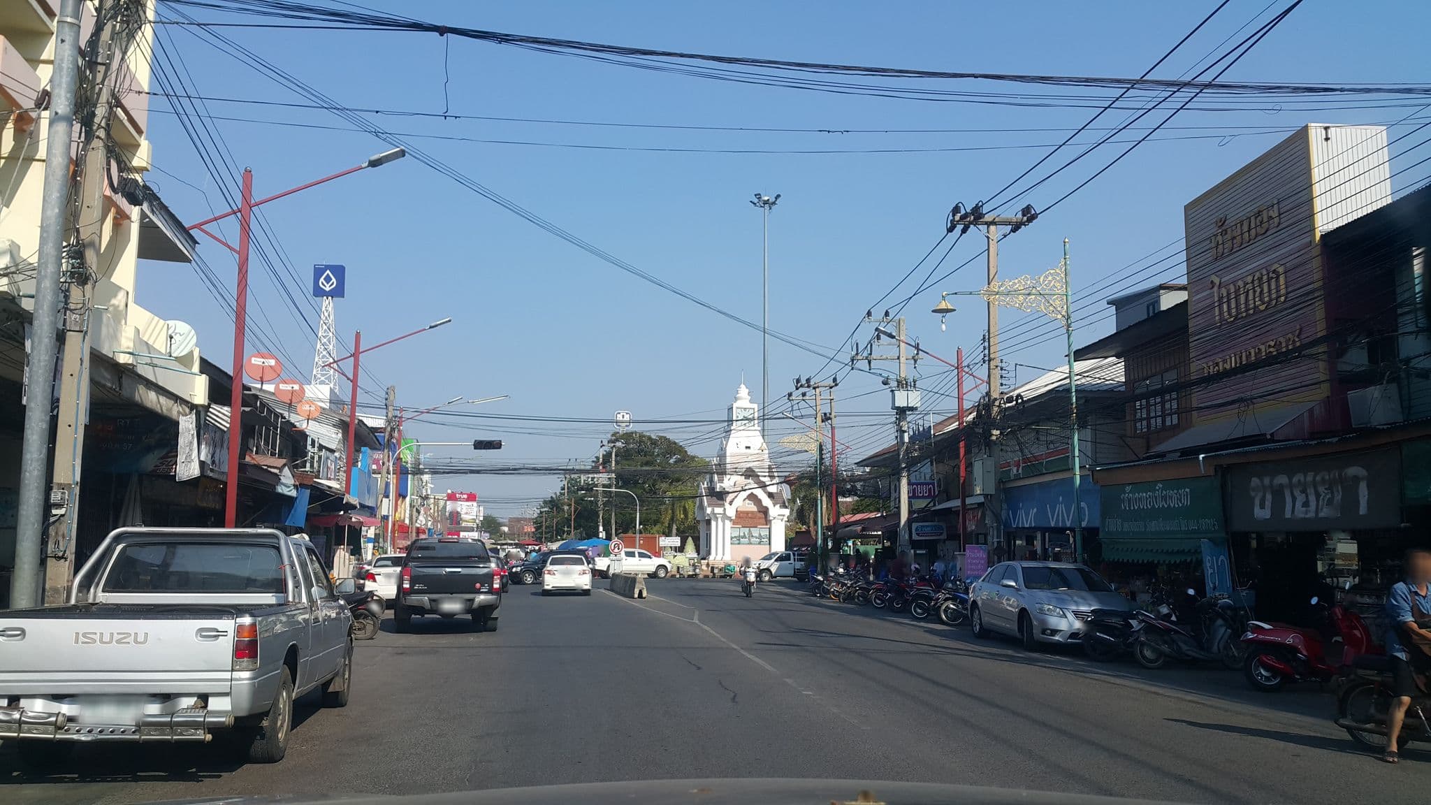 Street view near ครัวครูป้อม Guessthouse, Phimai — © jrcarlsen (CC BY-SA · Mapillary)