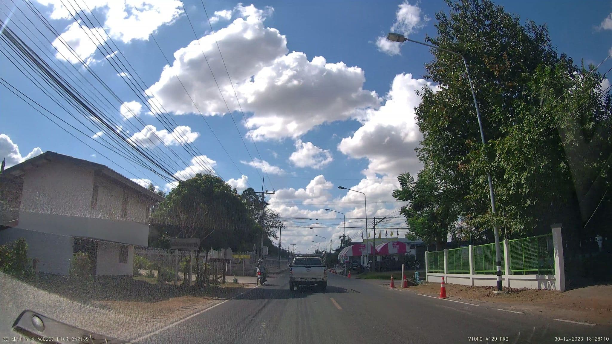 Street view near Garret Z z z Z z, Phrai Bueng — © ThailandCambodia (CC BY-SA · Mapillary)
