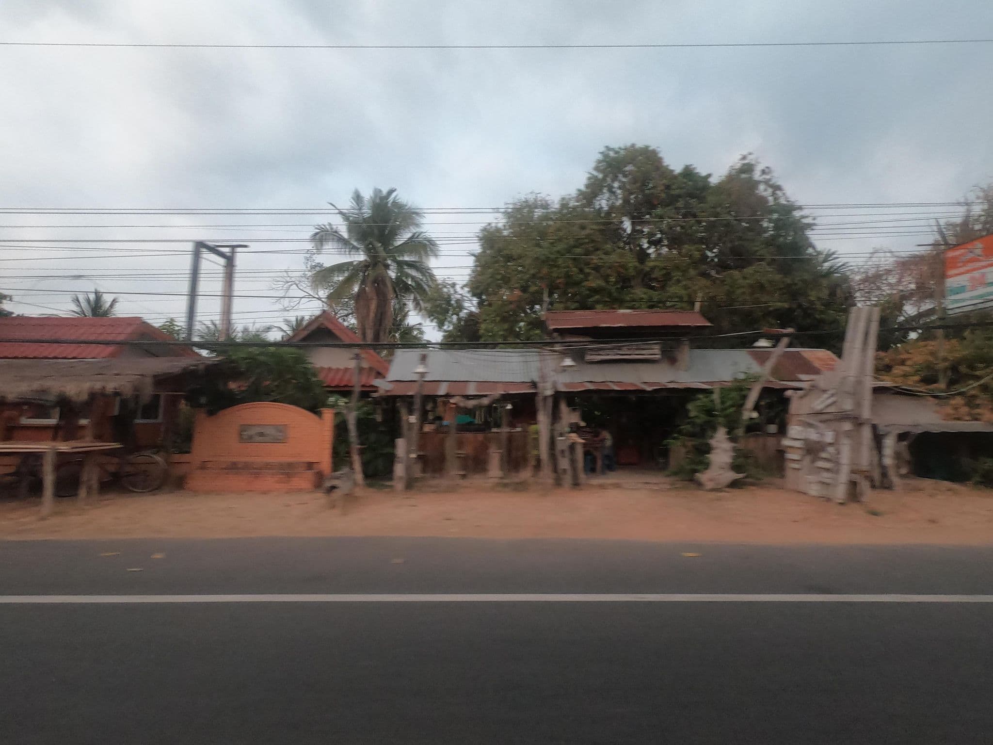 Street view near บ้านสวนครูเลอทัย, Si Sa Ket — © sisaket (CC BY-SA · Mapillary)