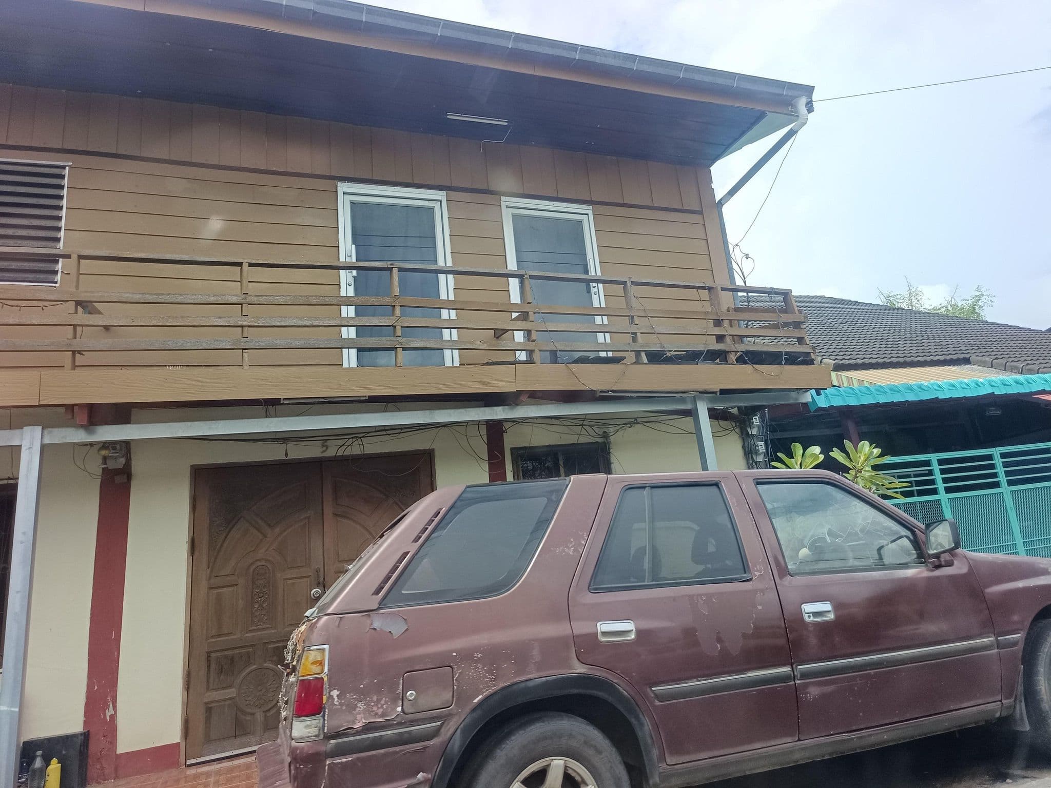 Street view near โรงแรมศรีอีสาน 1, Ubon Ratchathani — © ThailandCambodia (CC BY-SA · Mapillary)