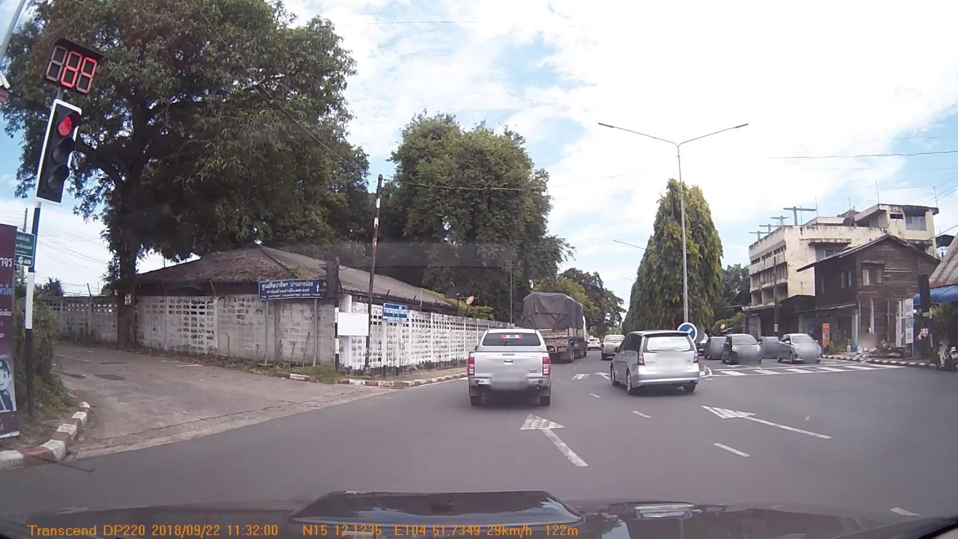 Street view near โรงแรม เวฬา วาริน, Warin Chamrap — © mapcreator (CC BY-SA · Mapillary)