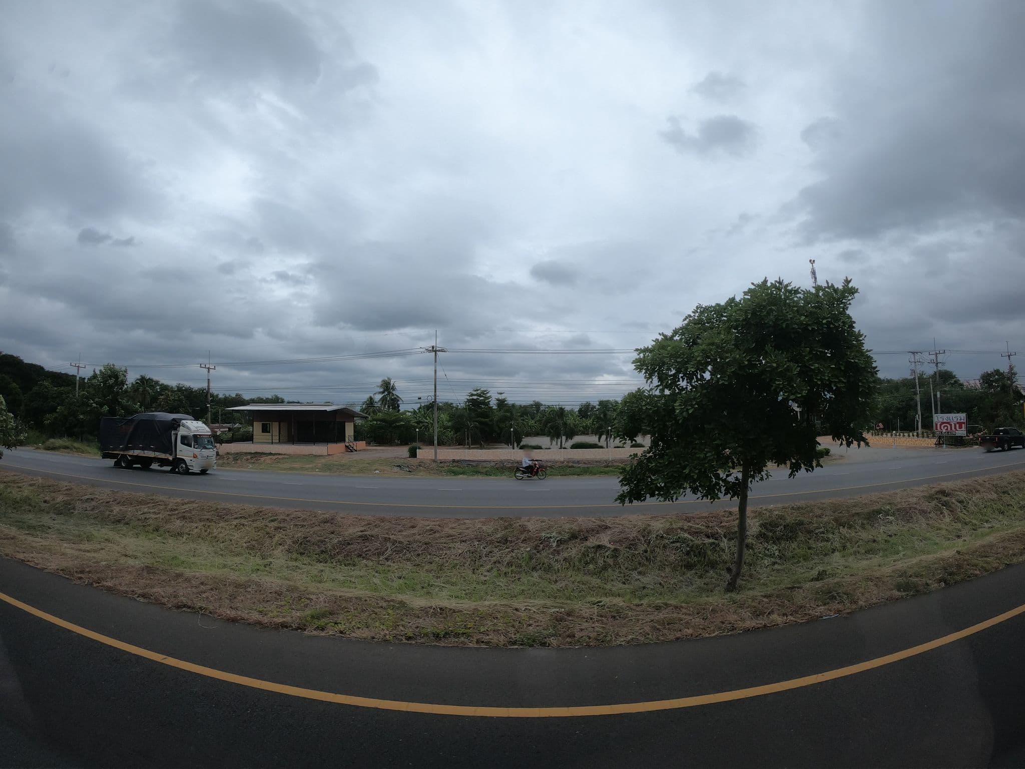 Street view near Dino Hotel Banphai, Ban Phai — © ozflor (CC BY-SA · Mapillary)