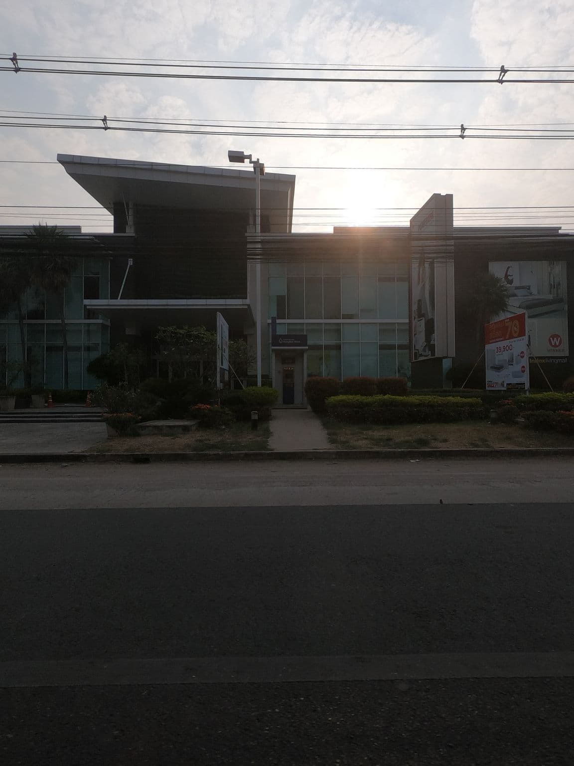 Street view near พิมานการ์เด้น, Khon Kaen — © ozflor (CC BY-SA · Mapillary)