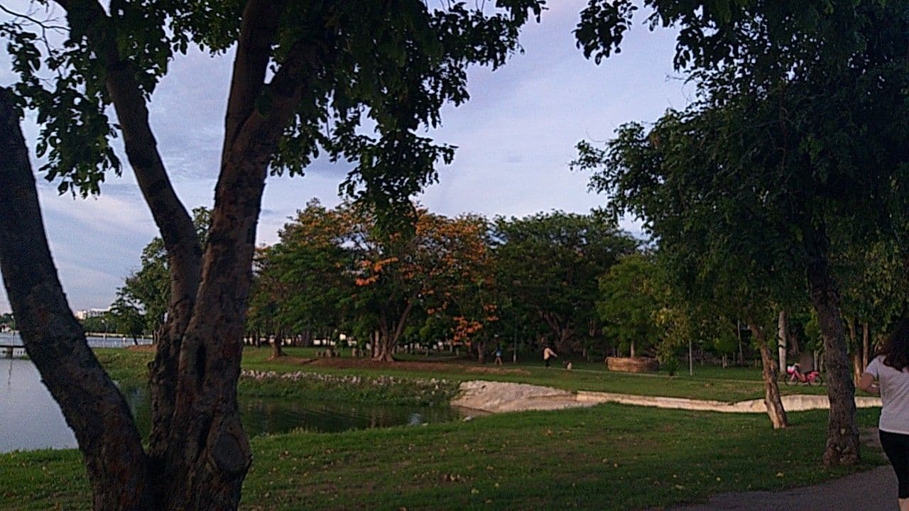 Street view near บีแอนดีบี โฮเต็ล(B&B), Khon Kaen — © ozflor (CC BY-SA · Mapillary)
