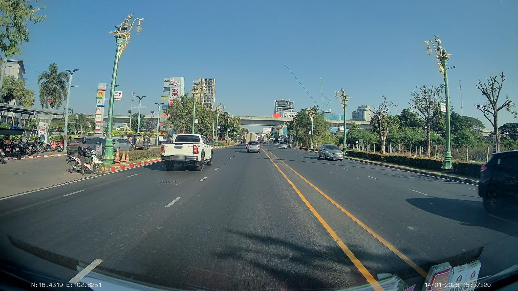 Street view near โรงแรมขอนแก่น, Khon Kaen — © ThailandCambodia (CC BY-SA · Mapillary)