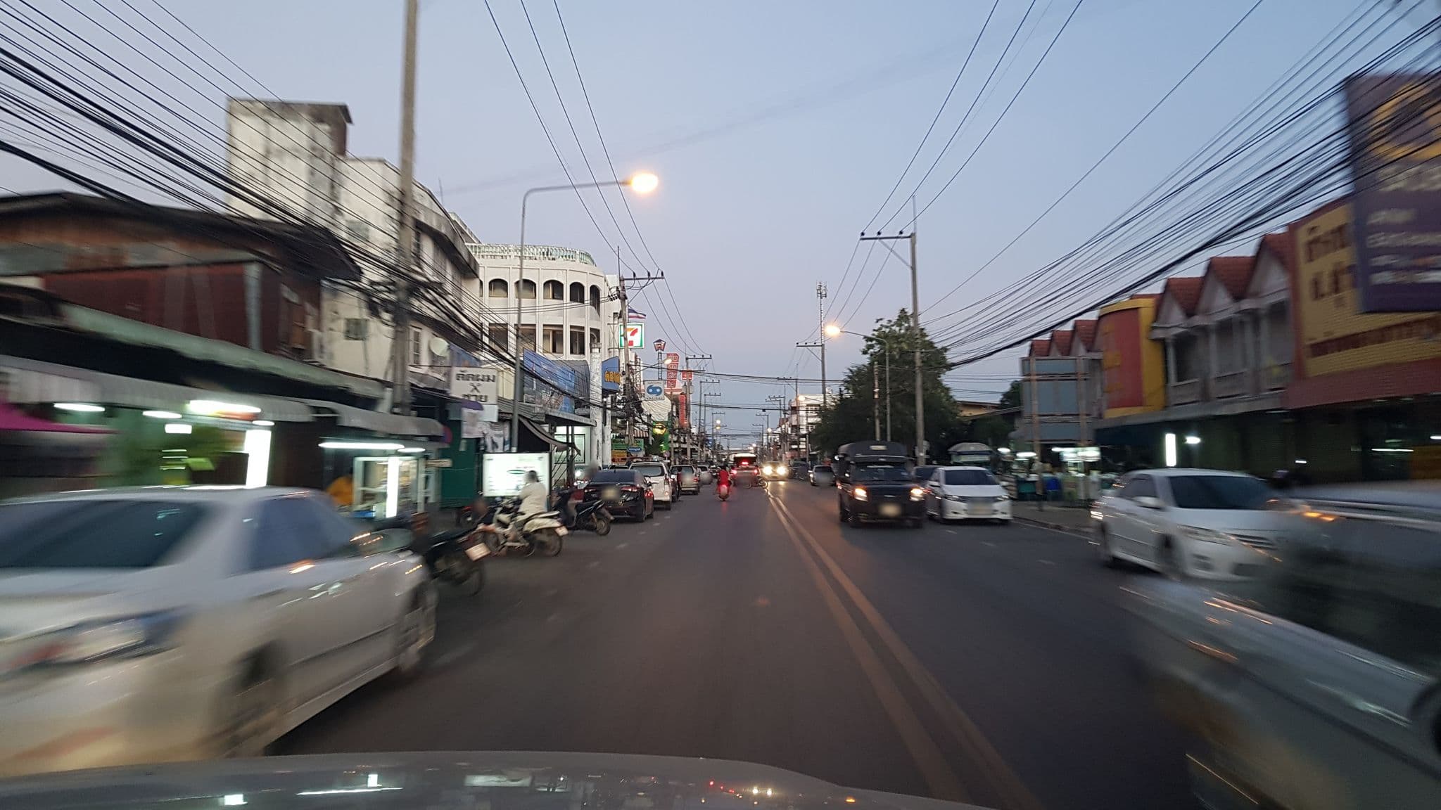 Street view near เฮือนไม้ รีสอร์ท, Phu Khiao — © igorzo (CC BY-SA · Mapillary)
