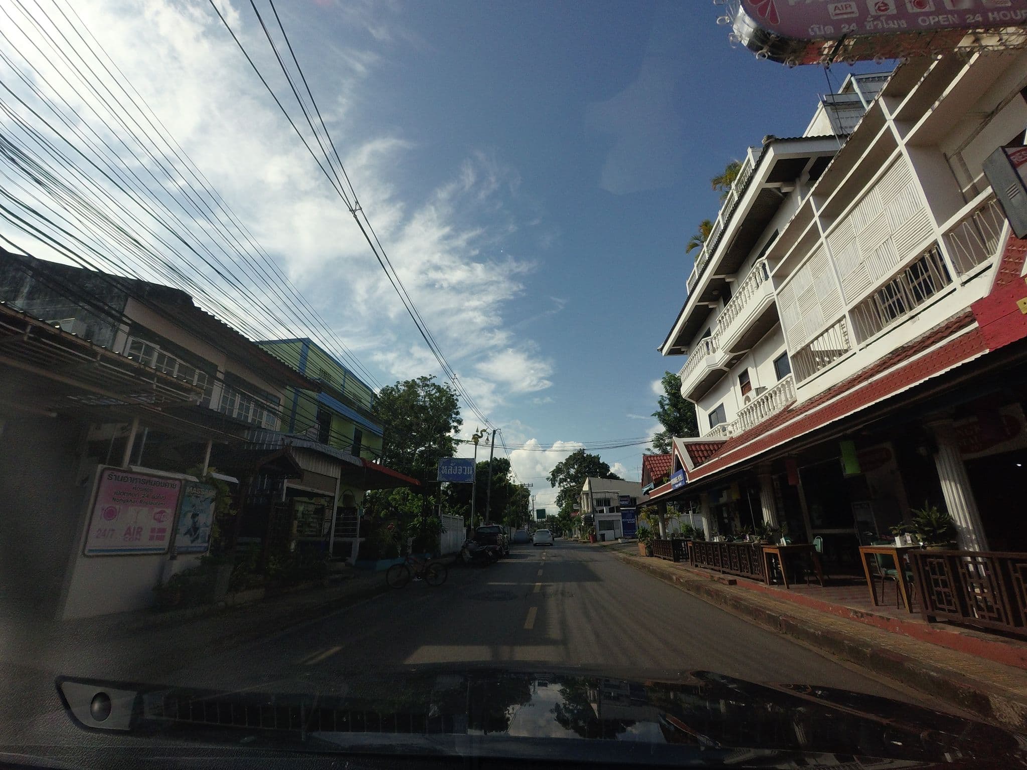 Street view near โรงแรมพรรณทวี : PANTAWEE HOTEL Nongkhai, Nong Khai — © mishari (CC BY-SA · Mapillary)
