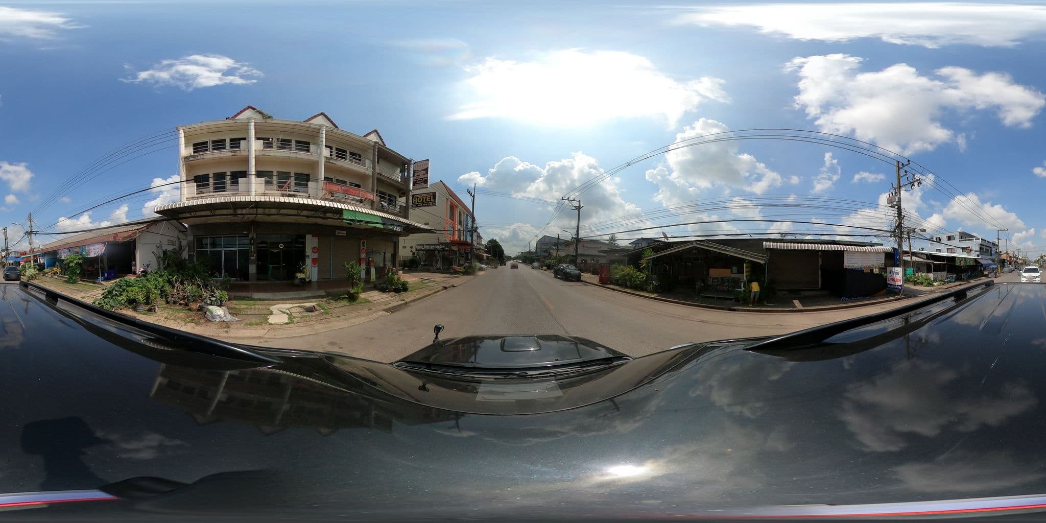 Street view near โรงแรมมั่นคง หนองคาย, Nong Khai — © nuttawutbunta (CC BY-SA · Mapillary)