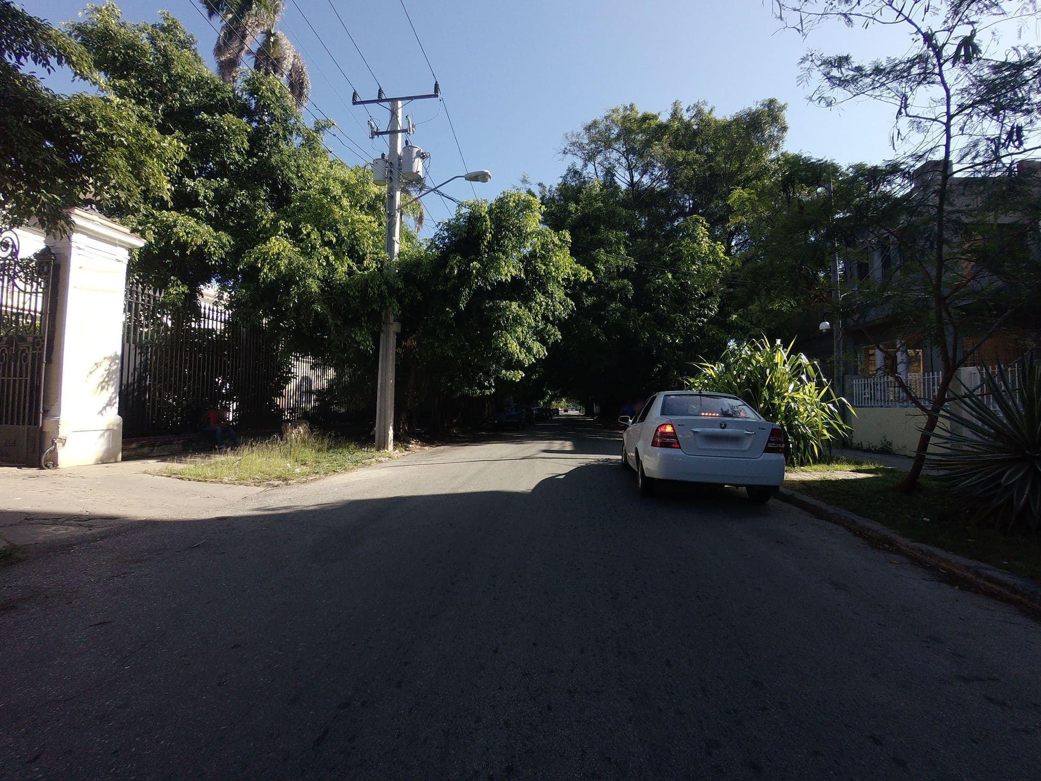 Street view near Casa de Adria, Vedado