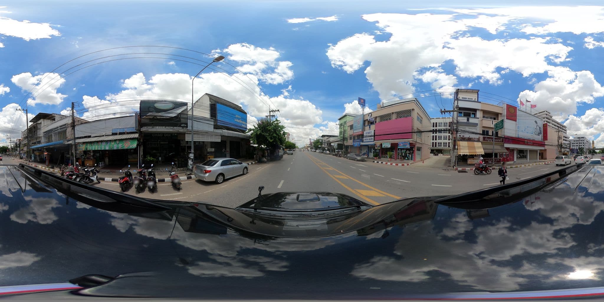 Street view near The Capital Hotel (เดอะ แคปิตอล โฮเต็ล), Roi Et — © nuttawutbunta (CC BY-SA · Mapillary)