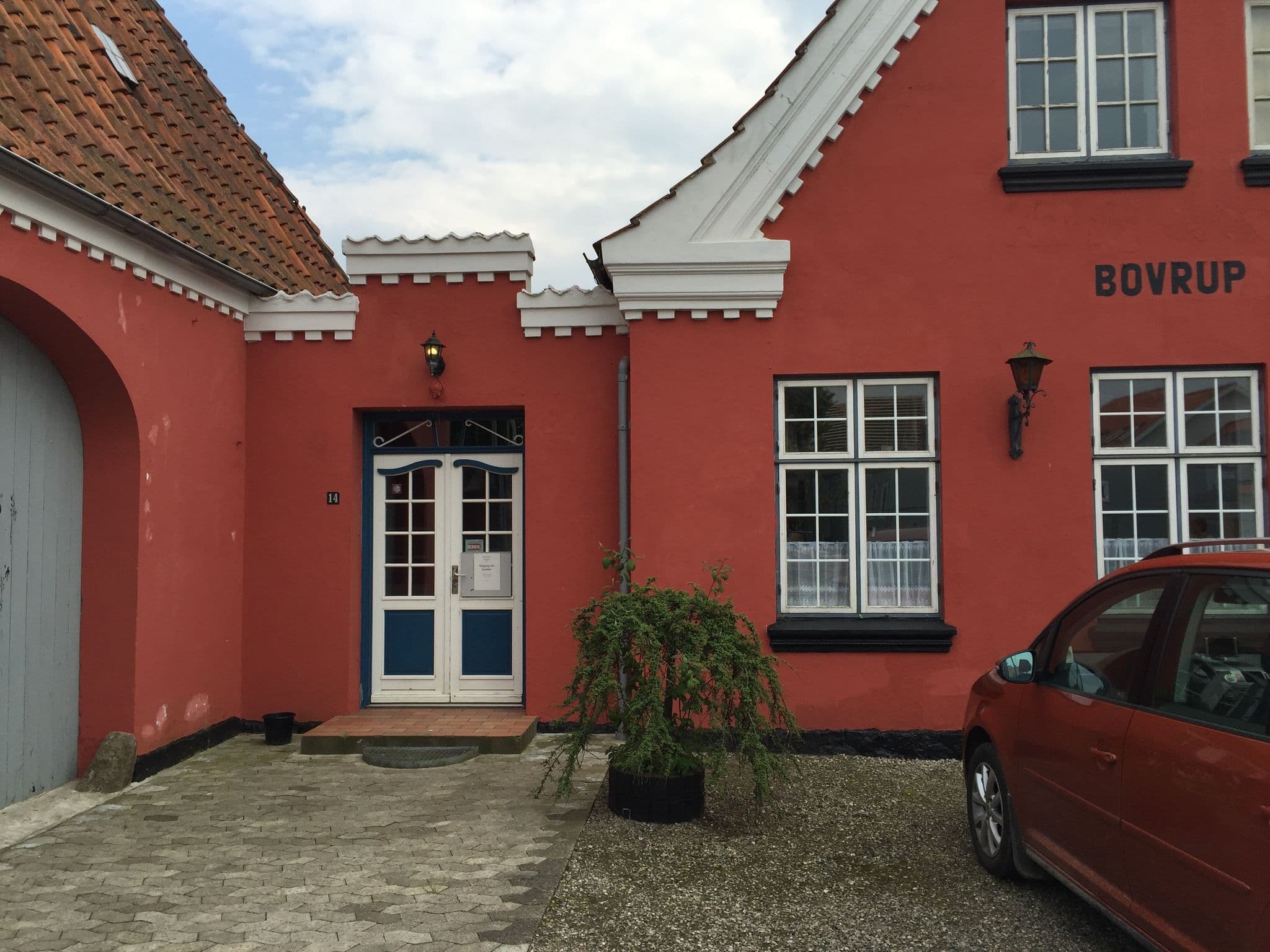 Street view near Bovrup Gæstgivergård, Gråsten — © valteris (CC BY-SA · Mapillary)