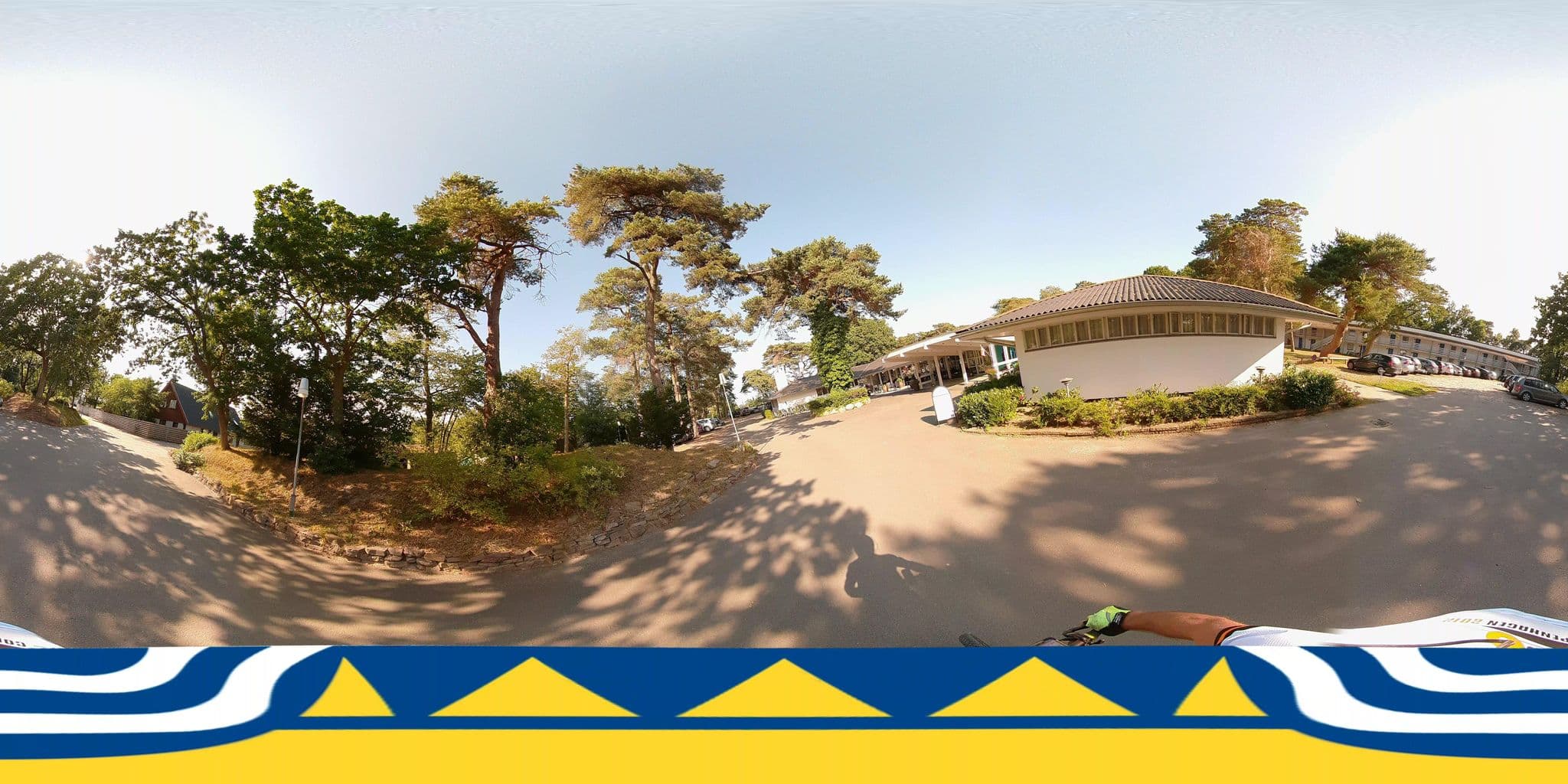 Street view near Strandhotel Balka Søbad, Nexø — © jenspeterhansen (CC BY-SA · Mapillary)