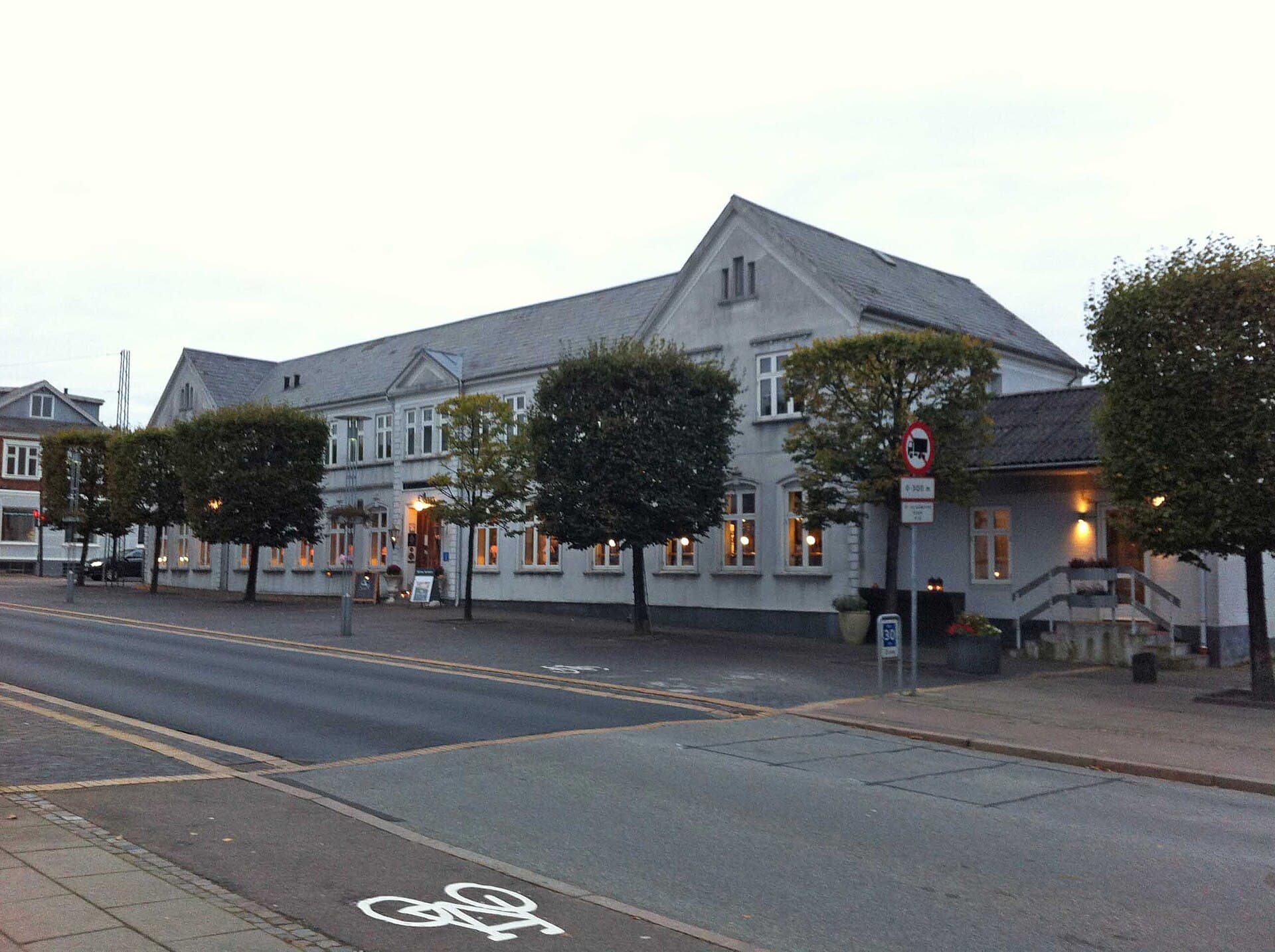 Westergaards Hotel (via Wikimedia Commons, CC BY-SA 4.0)