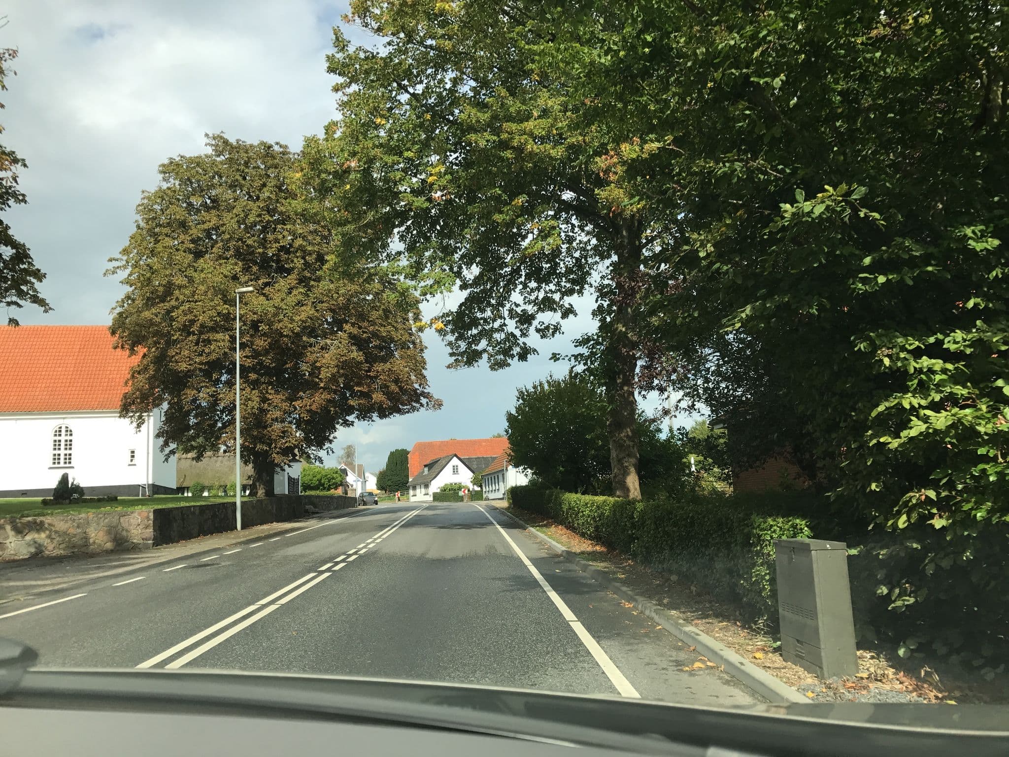 Street view near Flfjelsted Skov Kro, Gelsted — © sannemik (CC BY-SA · Mapillary)