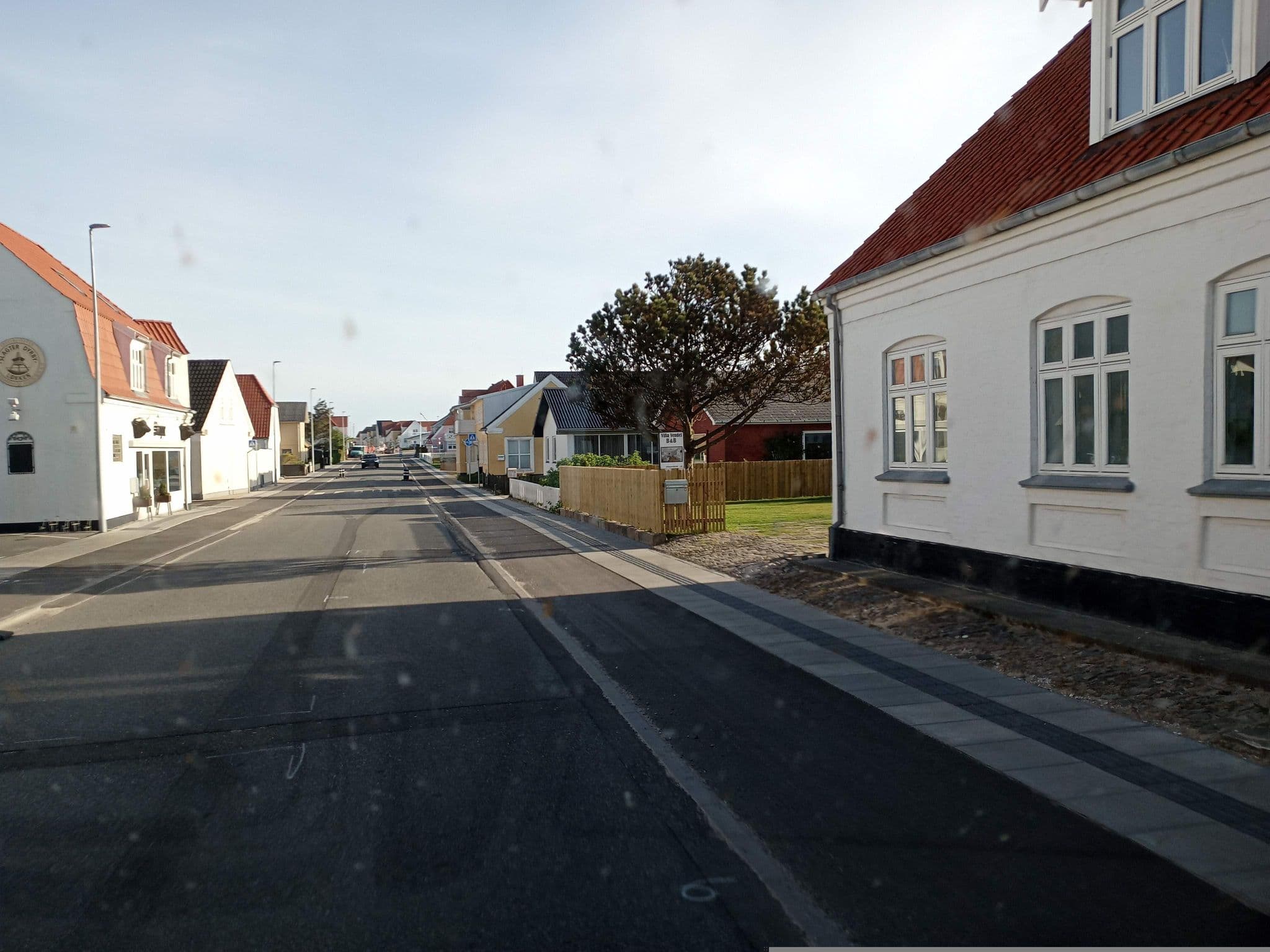 Street view near Ejendomsselskabet Lægårdsvej, Hals, ApS, Løkken — © atze02 (CC BY-SA · Mapillary)
