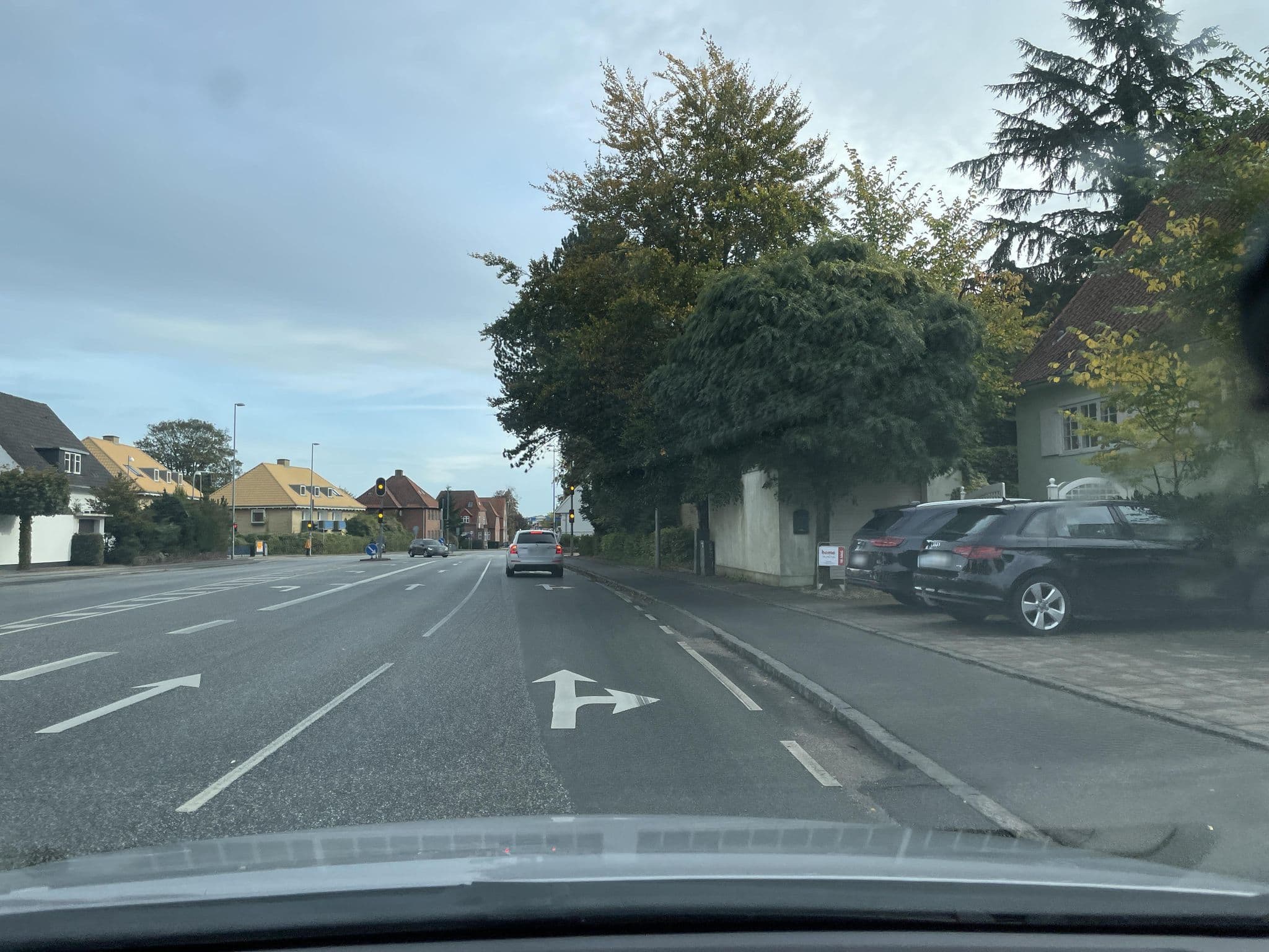 Street view near Allehus Bed & Breakfast, Odense — © mszilas (CC BY-SA · Mapillary)