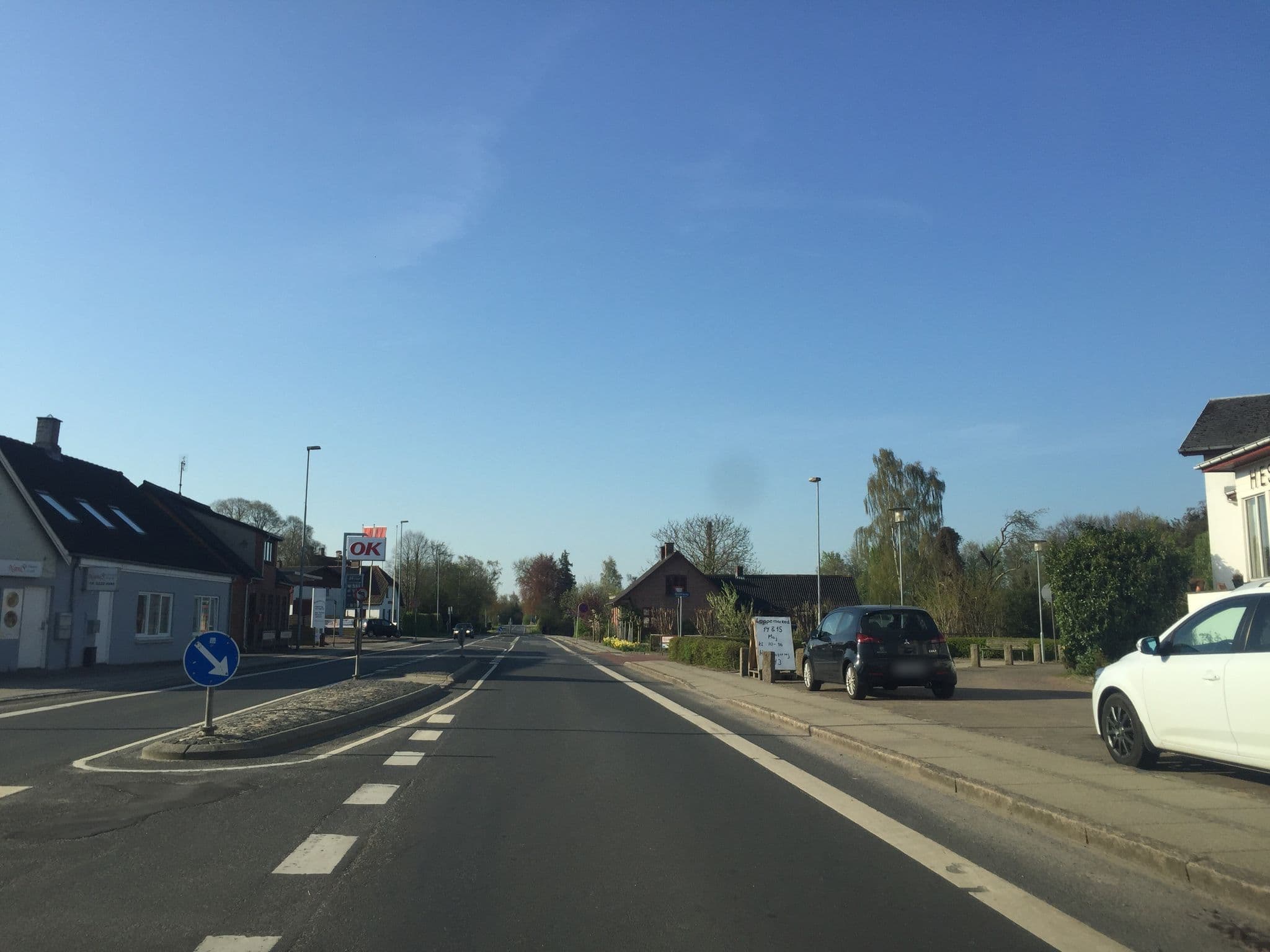 Street view near Hesselager Hotel, Ørbæk — © vicval (CC BY-SA · Mapillary)