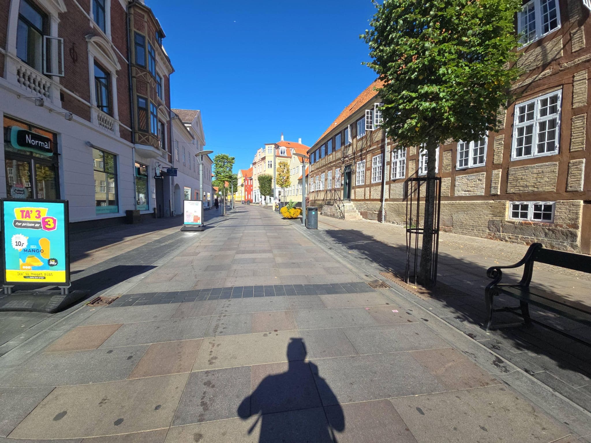 Street view near Hotel Ole Lunds Gaard, Kalundborg — © jrcarlsen (CC BY-SA · Mapillary)