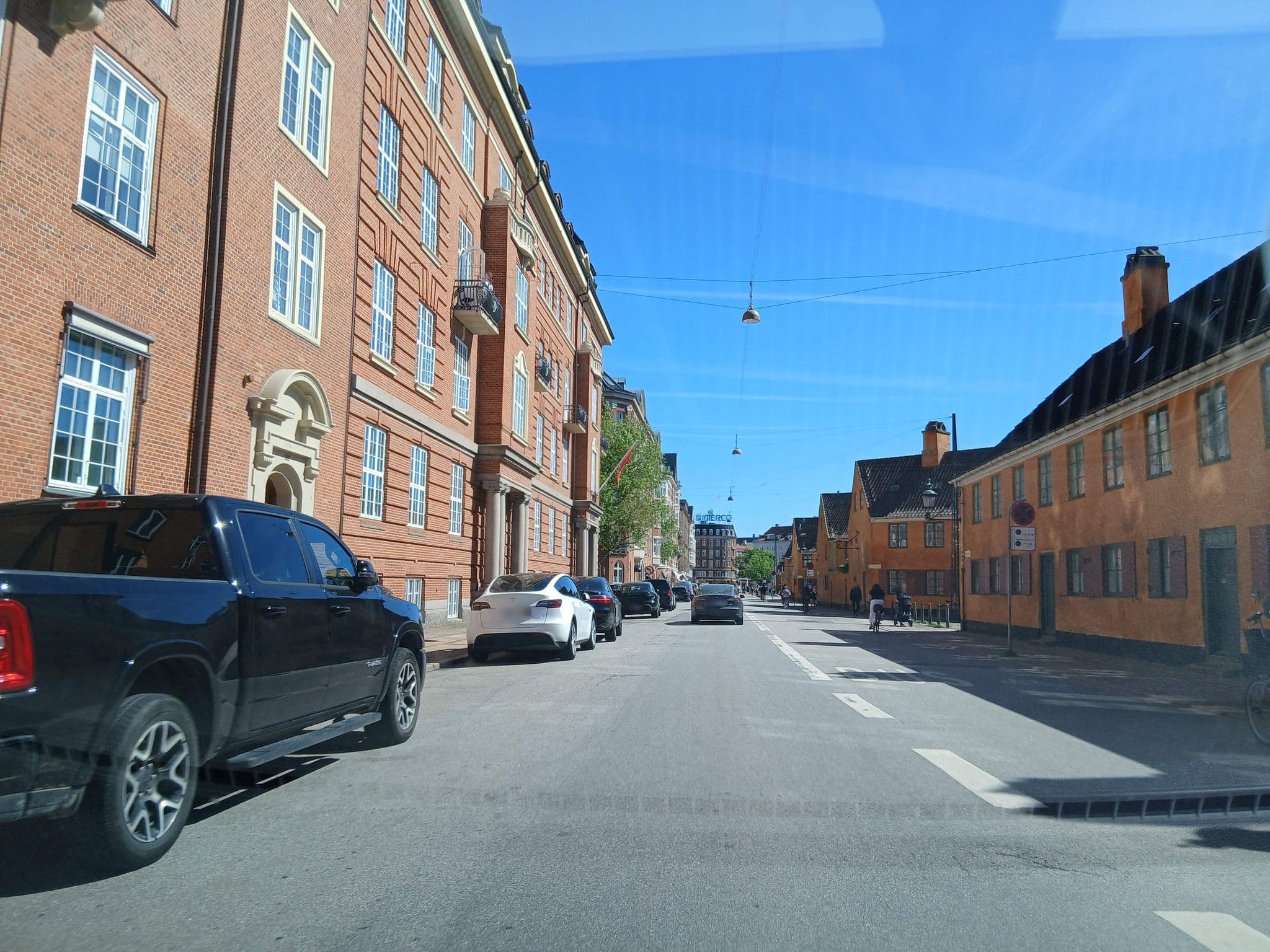 Street view near Kokkedal Slot ApS, Indre By — © signout (CC BY-SA · Mapillary)
