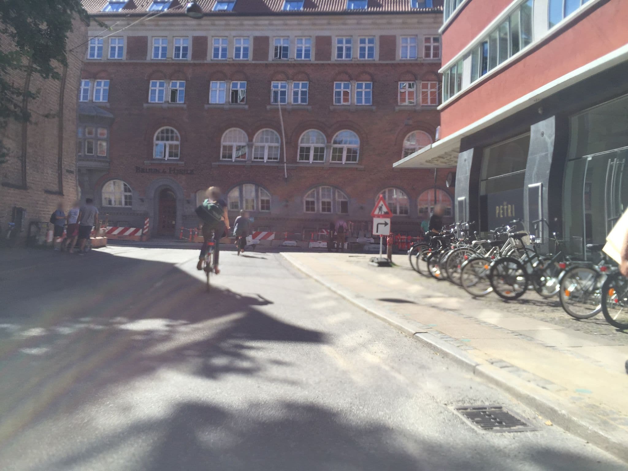 Street view near lobby, Indre By — © vicval (CC BY-SA · Mapillary)
