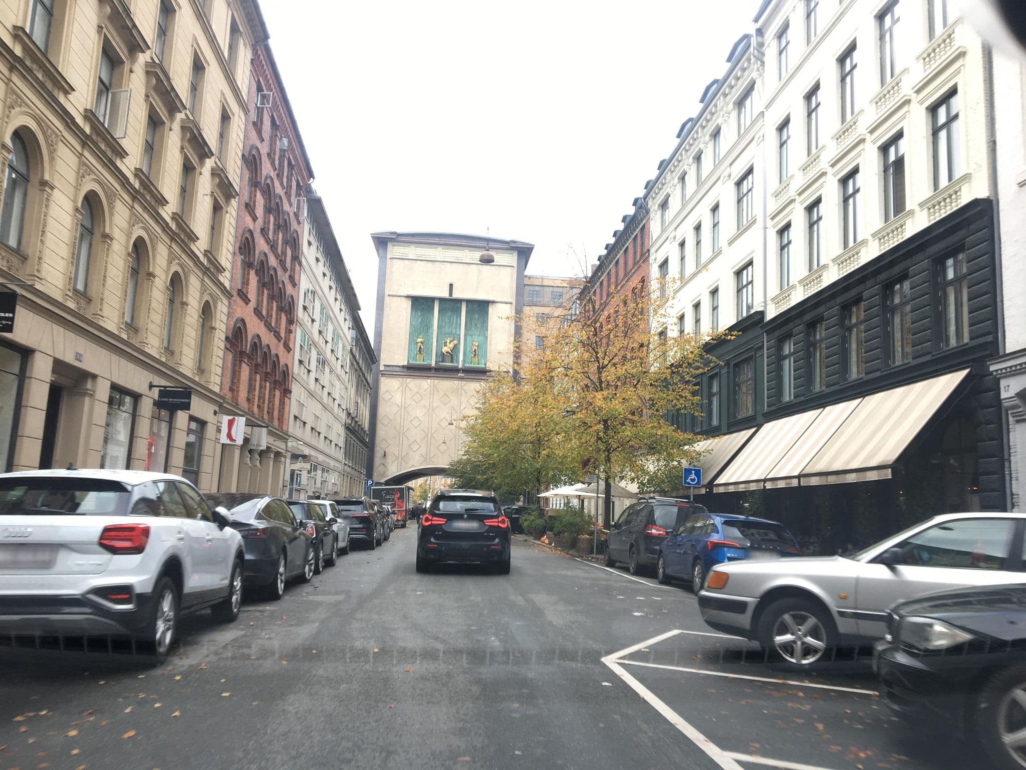 Street view near Hotel Opera, Christianshavn — © signout (CC BY-SA · Mapillary)