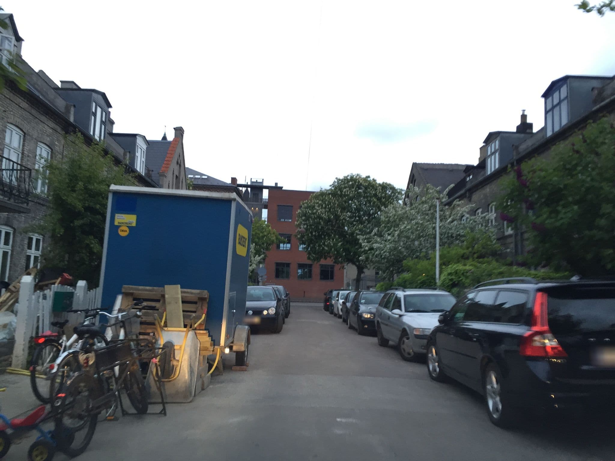 Street view near Høyensgade 16 Stuen, Indre By — © vicval (CC BY-SA · Mapillary)