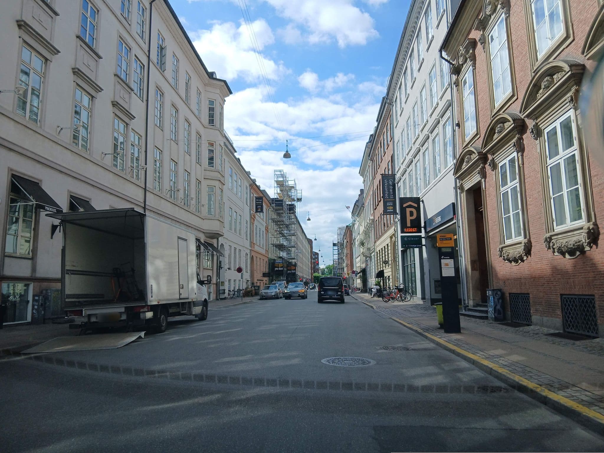 Street view near Rosenborg Suiten @ Phoenix, Christianshavn — © signout (CC BY-SA · Mapillary)
