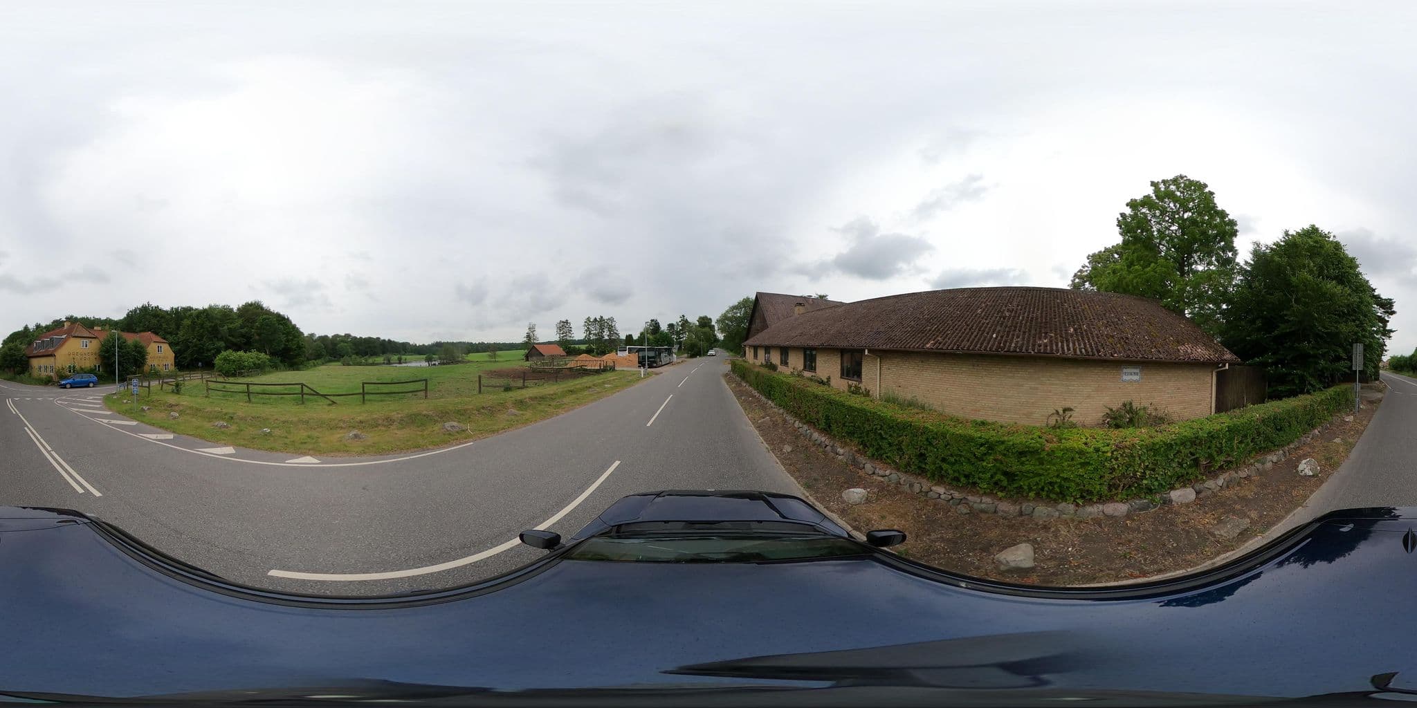 Street view near Bregnerod Kro & Hotel Farum, Farum — © fur1nnj4 (CC BY-SA · Mapillary)