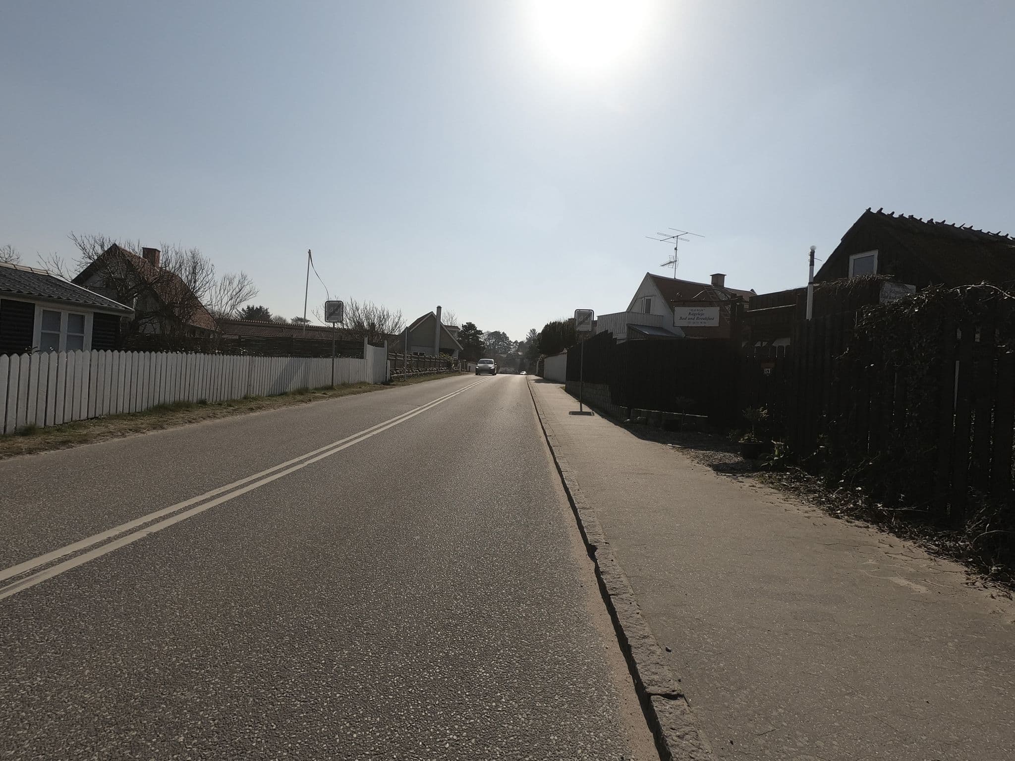 Street view near Havblik/Rågeleje Bed & Breakfast, Tisvilde — © neogeografen (CC BY-SA · Mapillary)