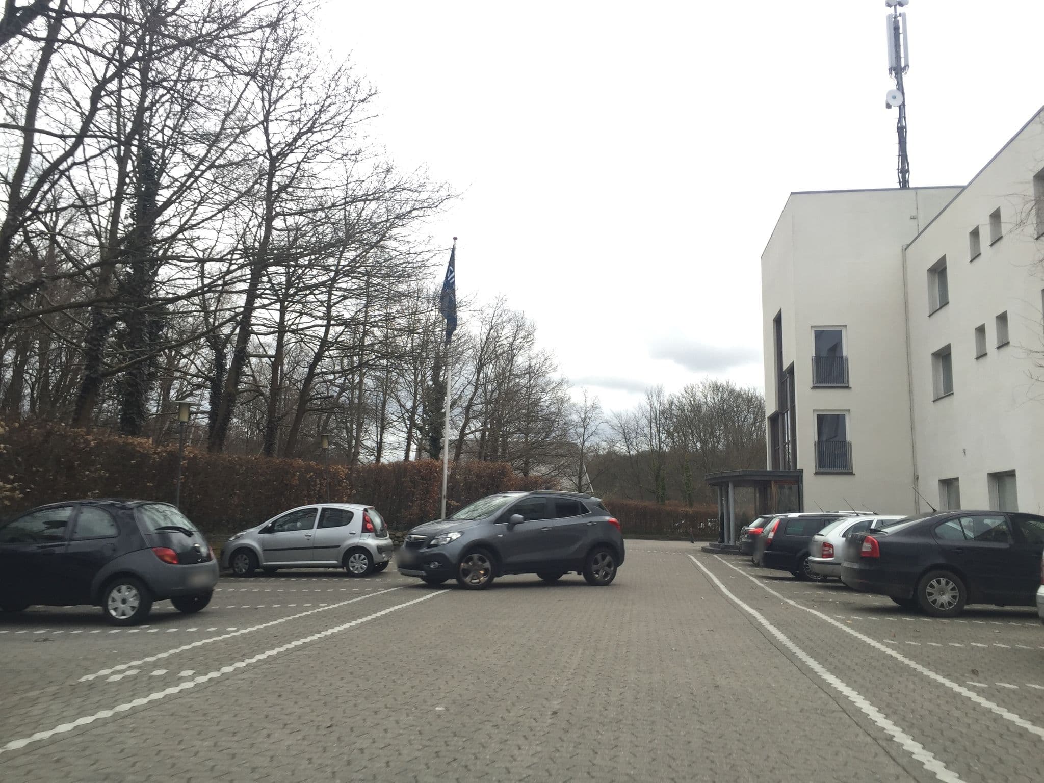 Street view near Hotel Sinatur Danemark, Kongens Lyngby — © vicval (CC BY-SA · Mapillary)