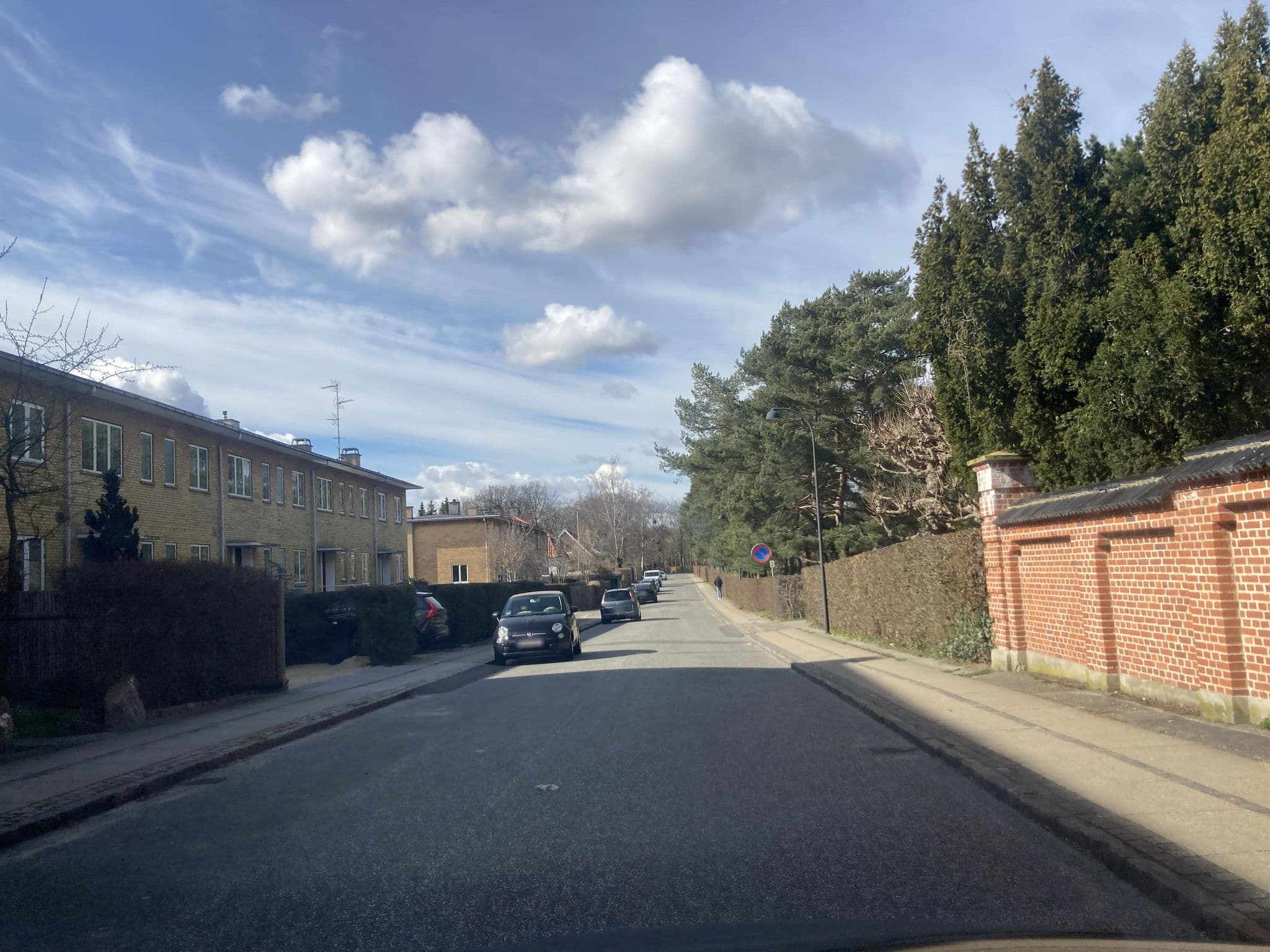 Street view near Henriettevej 17, Charlottenlund — © fod (CC BY-SA · Mapillary)