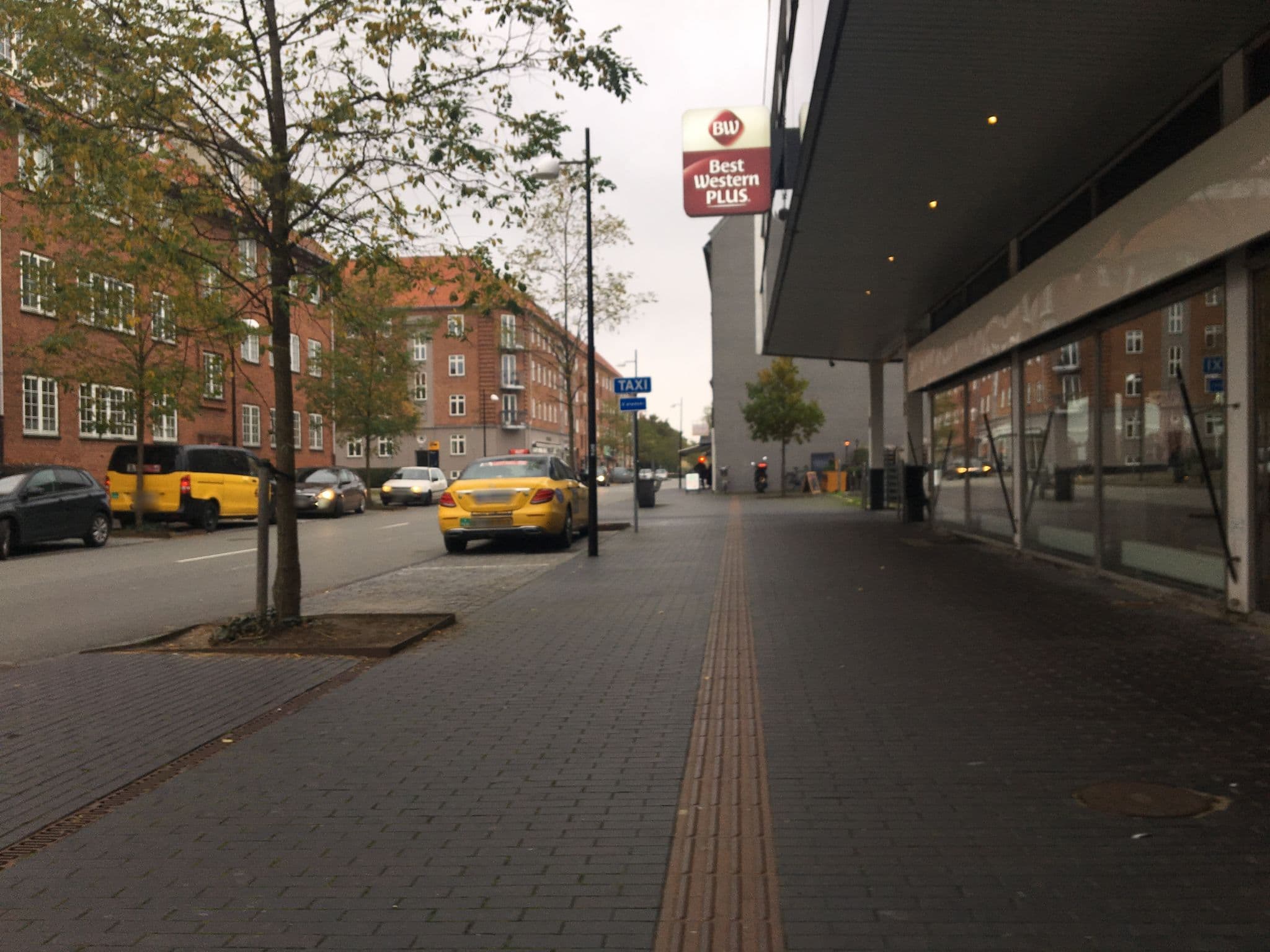 Street view near Best Western Plus Airport, Tårnby — © kimbach (CC BY-SA · Mapillary)