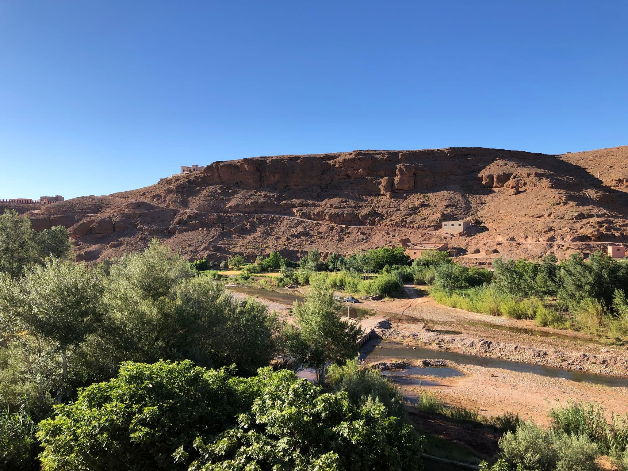Street view near Kasbah Agoulzi, Kelaat Mgouna — © gunthervicente (CC BY-SA · Mapillary)