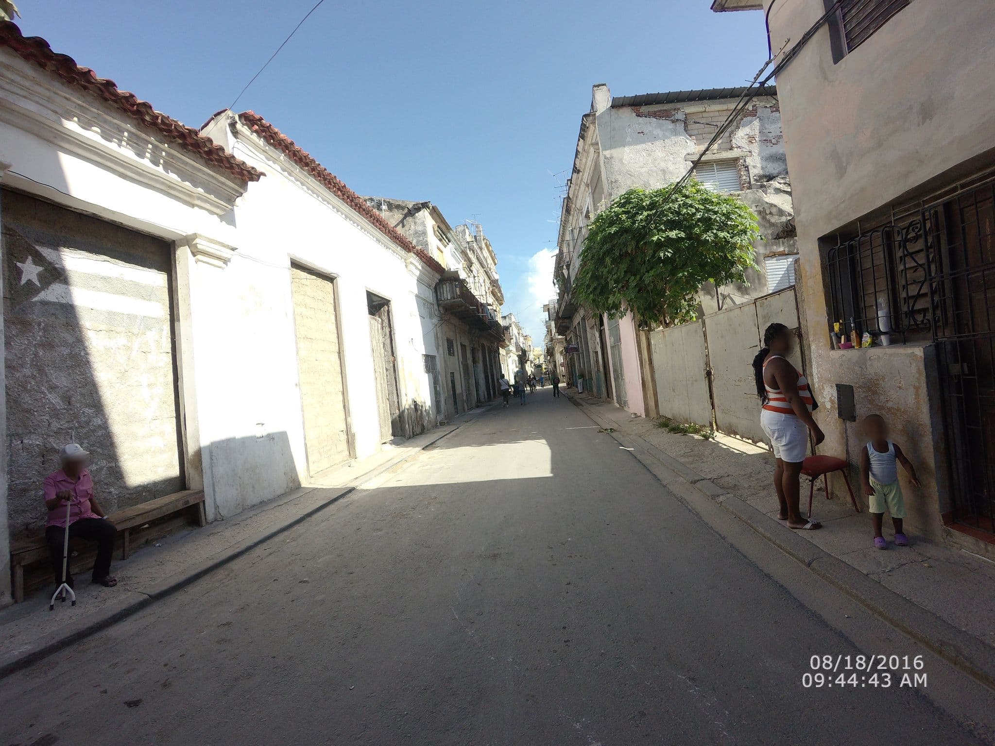 Street view near Casa Gabriel, La Habana Vieja
