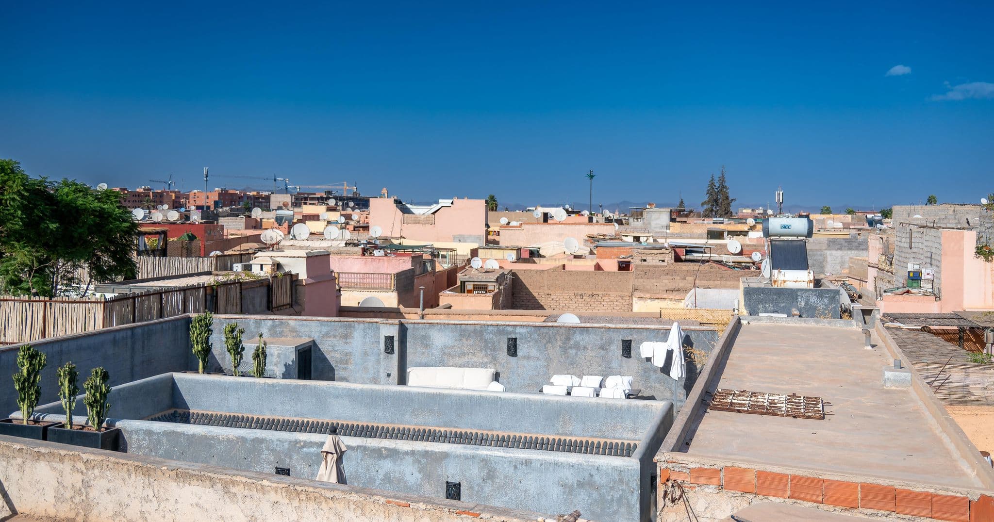 Street view near Dar Binebine, Marrakesh — © algirdasc (CC BY-SA · Mapillary)