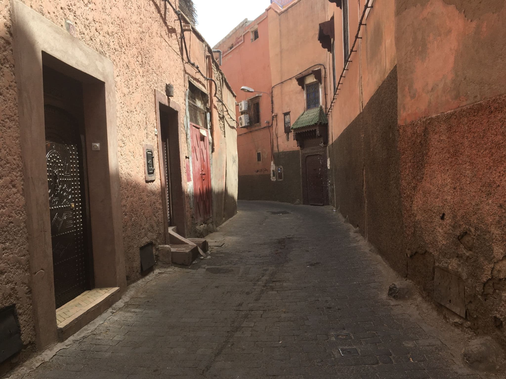 Street view near Riad Bleu Du Sud, Marrakesh — © chrisbeddow (CC BY-SA · Mapillary)